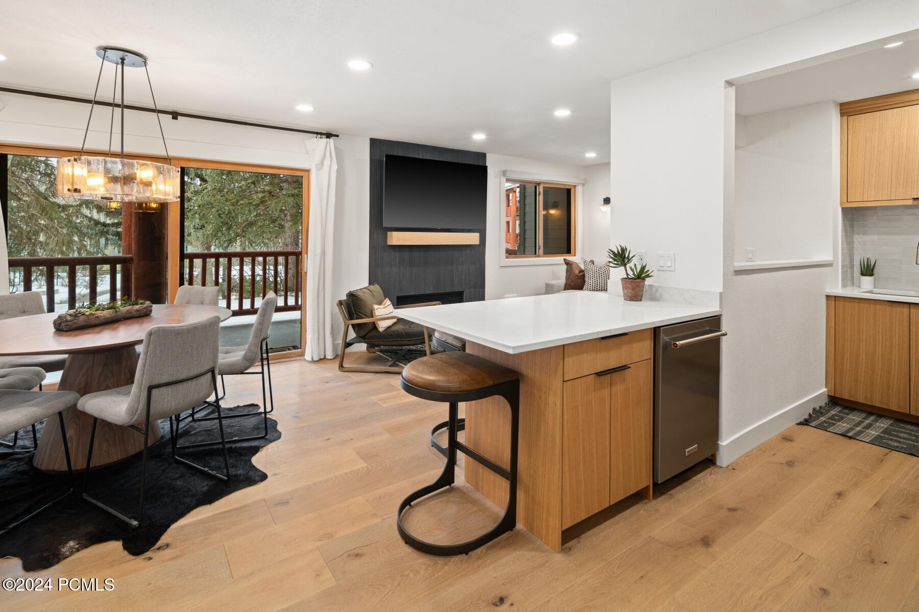 Park City, Utah 84060, United States, 2 Bedrooms Bedrooms, ,2 BathroomsBathrooms,Residential,Active,25775