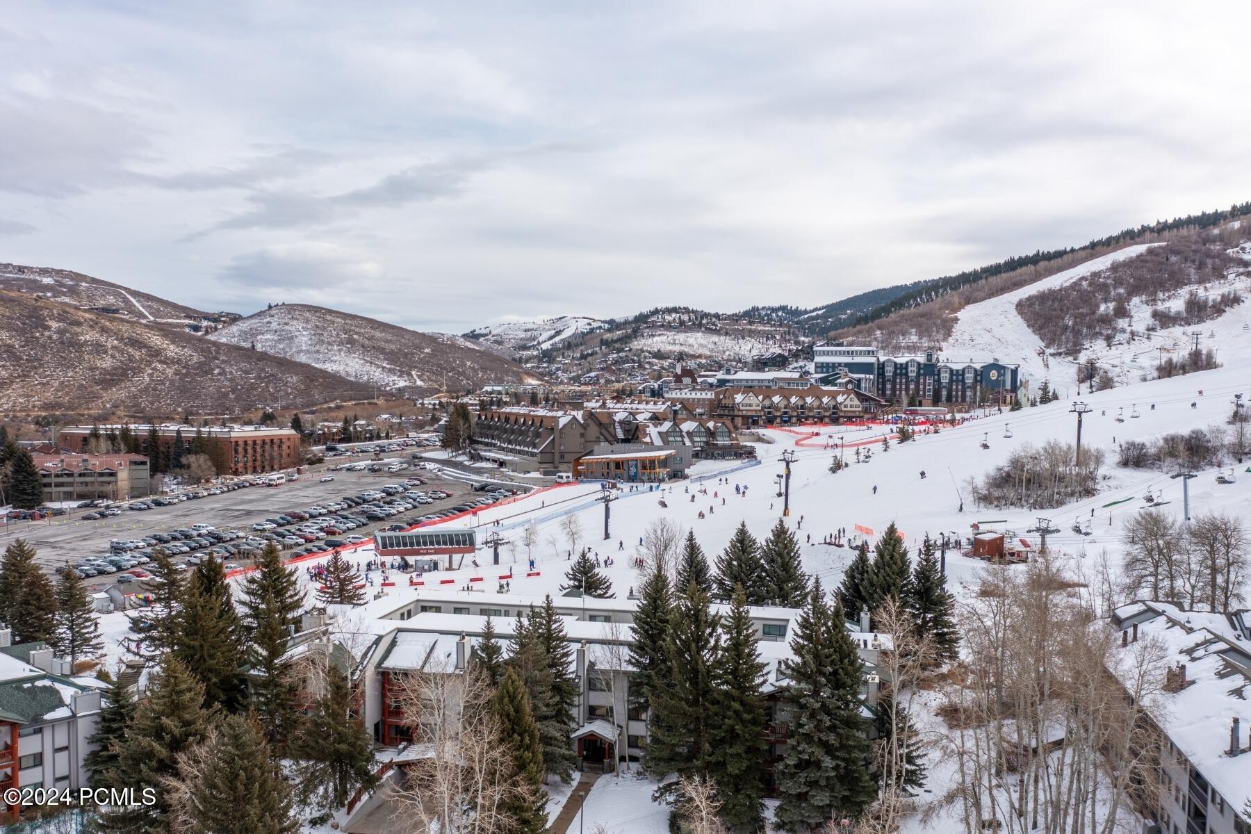 Park City, Utah 84060, United States, 2 Bedrooms Bedrooms, ,2 BathroomsBathrooms,Residential,Active,25775