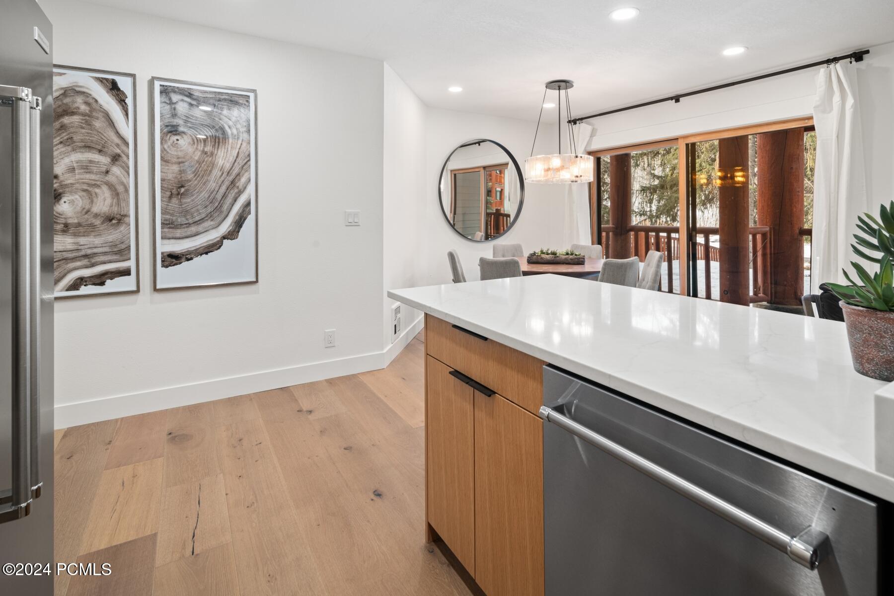 Park City, Utah 84060, United States, 2 Bedrooms Bedrooms, ,2 BathroomsBathrooms,Residential,Active,25775