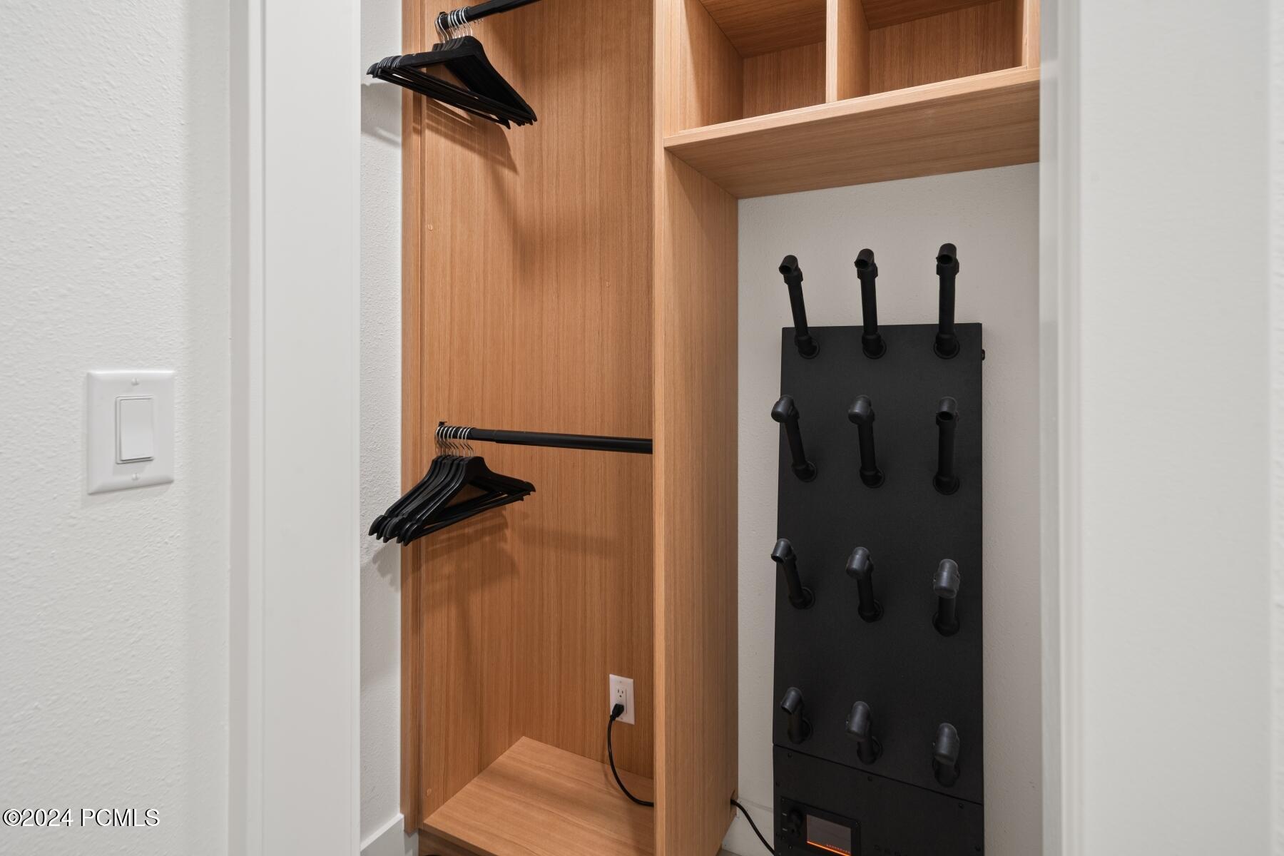 Park City, Utah 84060, United States, 2 Bedrooms Bedrooms, ,2 BathroomsBathrooms,Residential,Active,25775