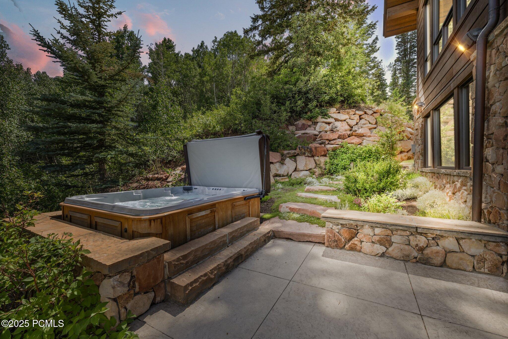 Park City, Utah 84060, United States, 5 Bedrooms Bedrooms, ,8 BathroomsBathrooms,Residential,Active,180225