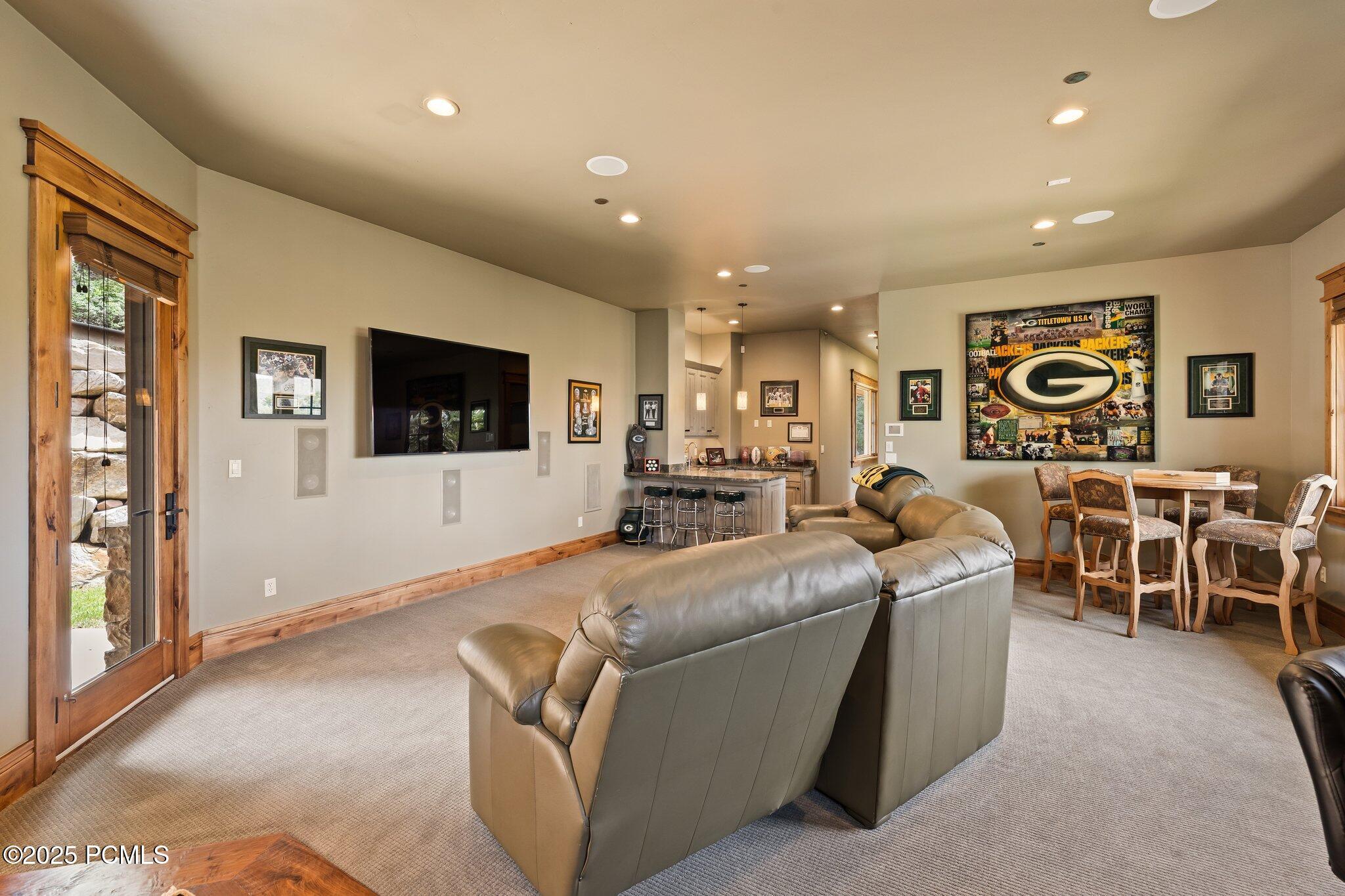 Park City, Utah 84060, United States, 5 Bedrooms Bedrooms, ,8 BathroomsBathrooms,Residential,Active,180225