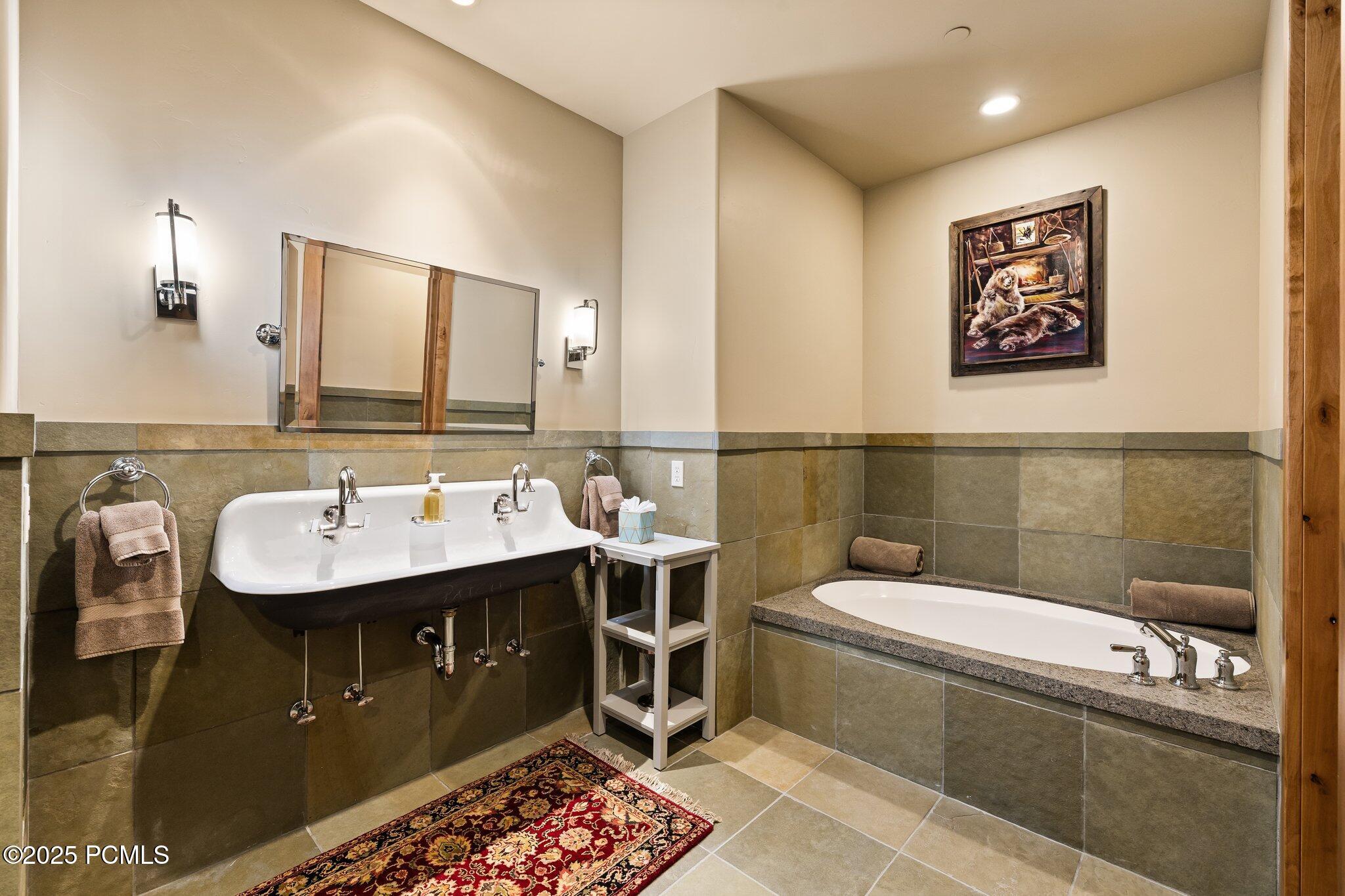 Park City, Utah 84060, United States, 5 Bedrooms Bedrooms, ,8 BathroomsBathrooms,Residential,Active,180225