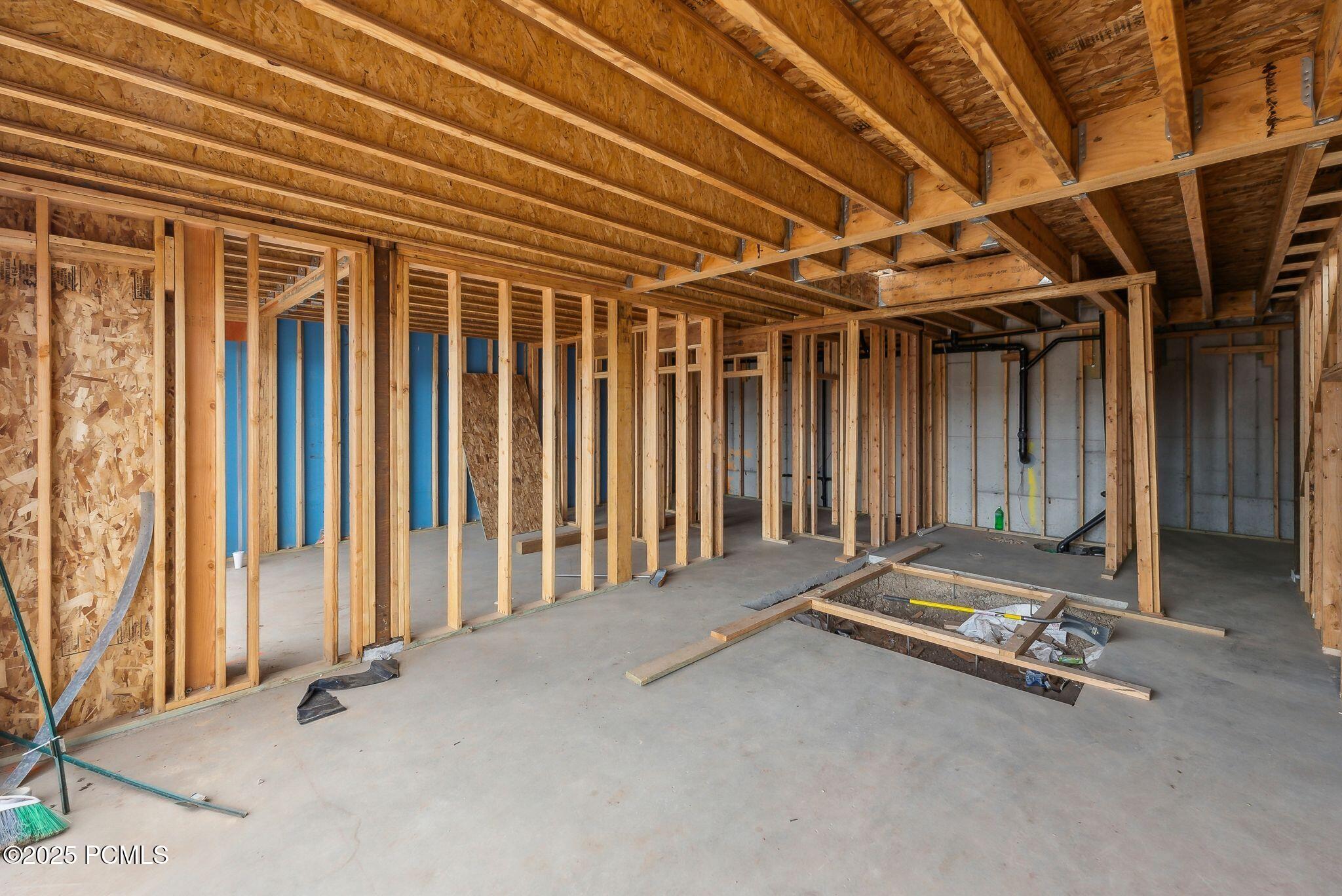 Mayflower Mountain, Utah 84032, United States, 4 Bedrooms Bedrooms, ,5 BathroomsBathrooms,Residential,Pending,58364