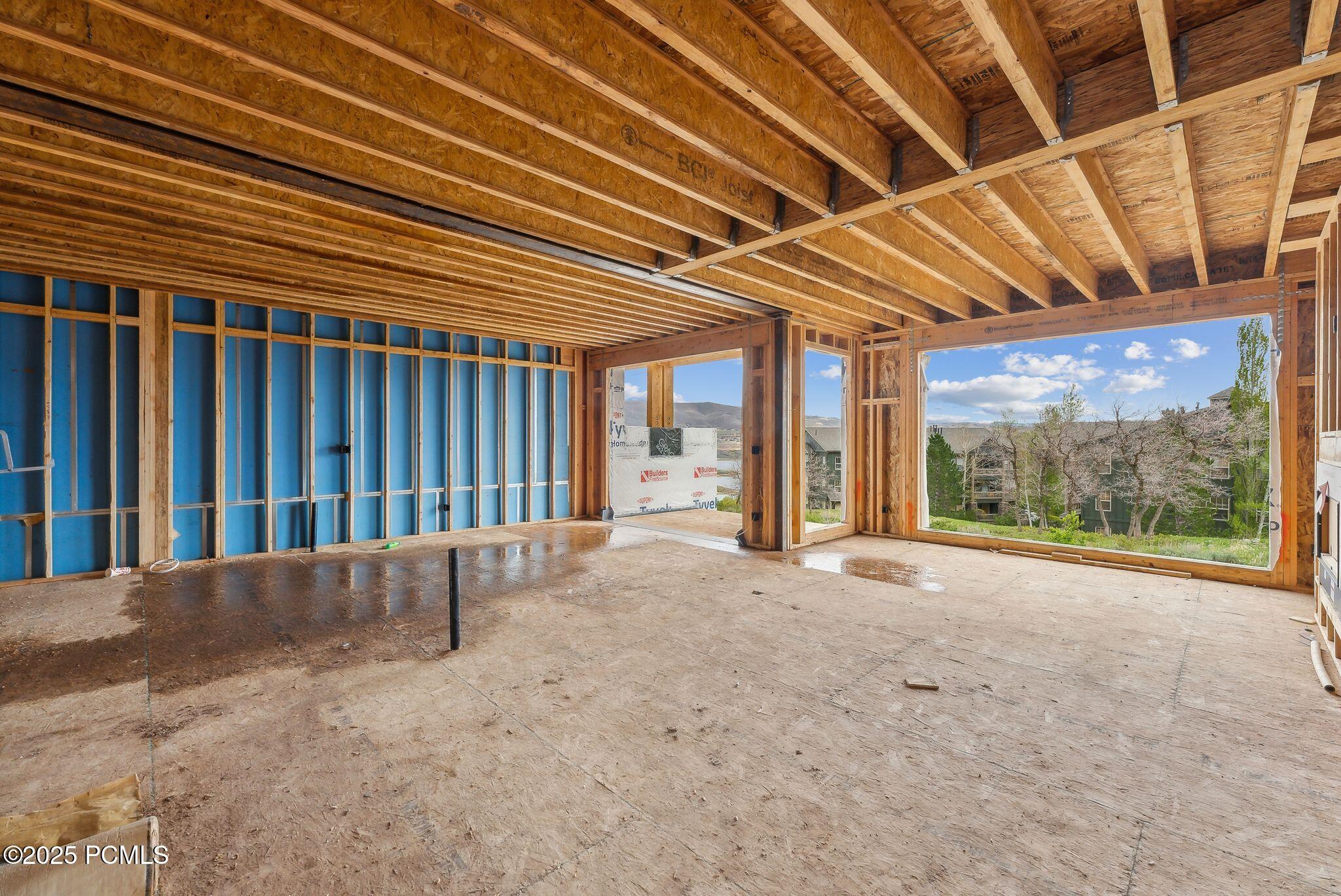 Mayflower Mountain, Utah 84032, United States, 4 Bedrooms Bedrooms, ,5 BathroomsBathrooms,Residential,Pending,58364