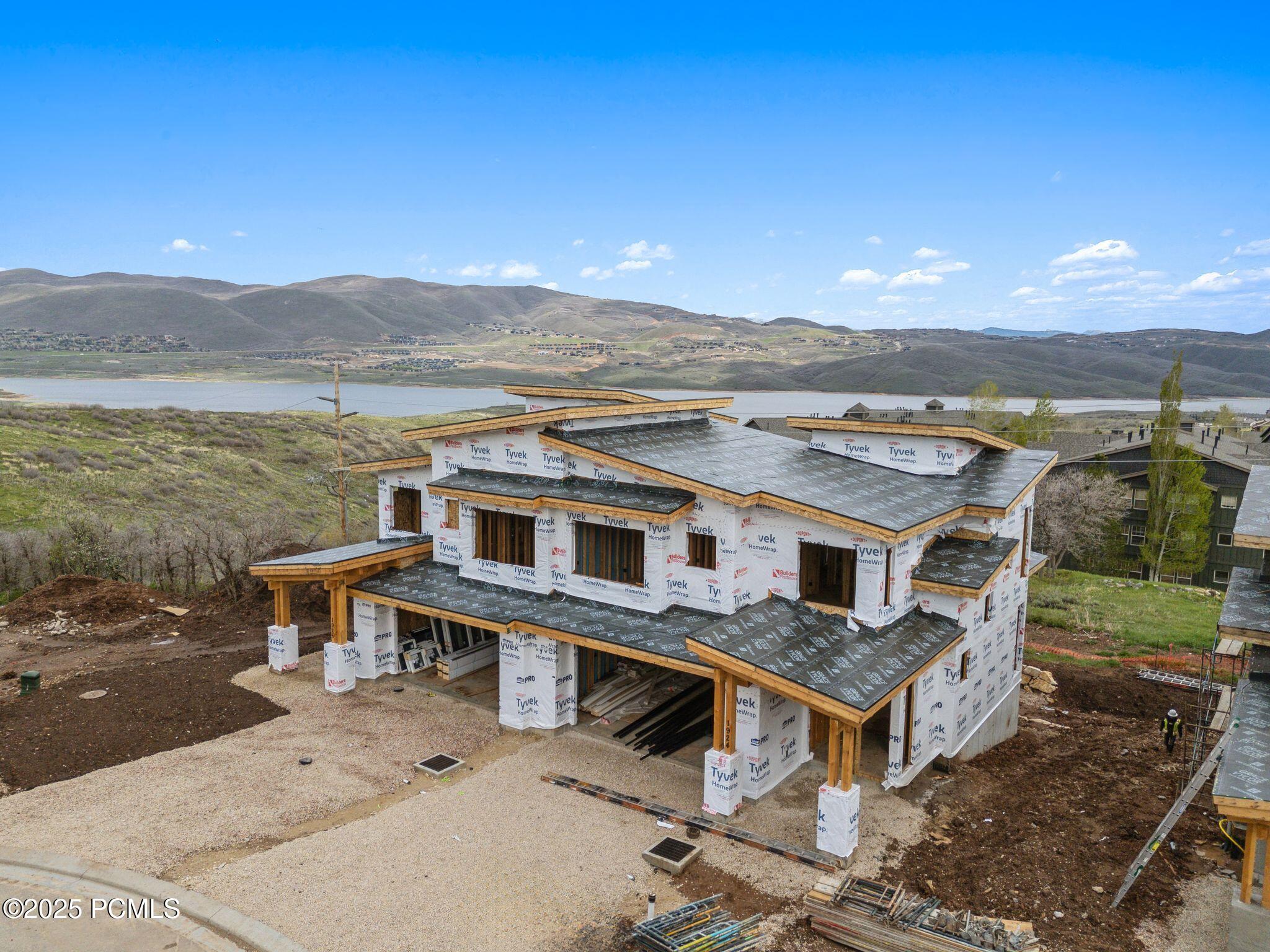 Mayflower Mountain, Utah 84032, United States, 4 Bedrooms Bedrooms, ,5 BathroomsBathrooms,Residential,Pending,58364