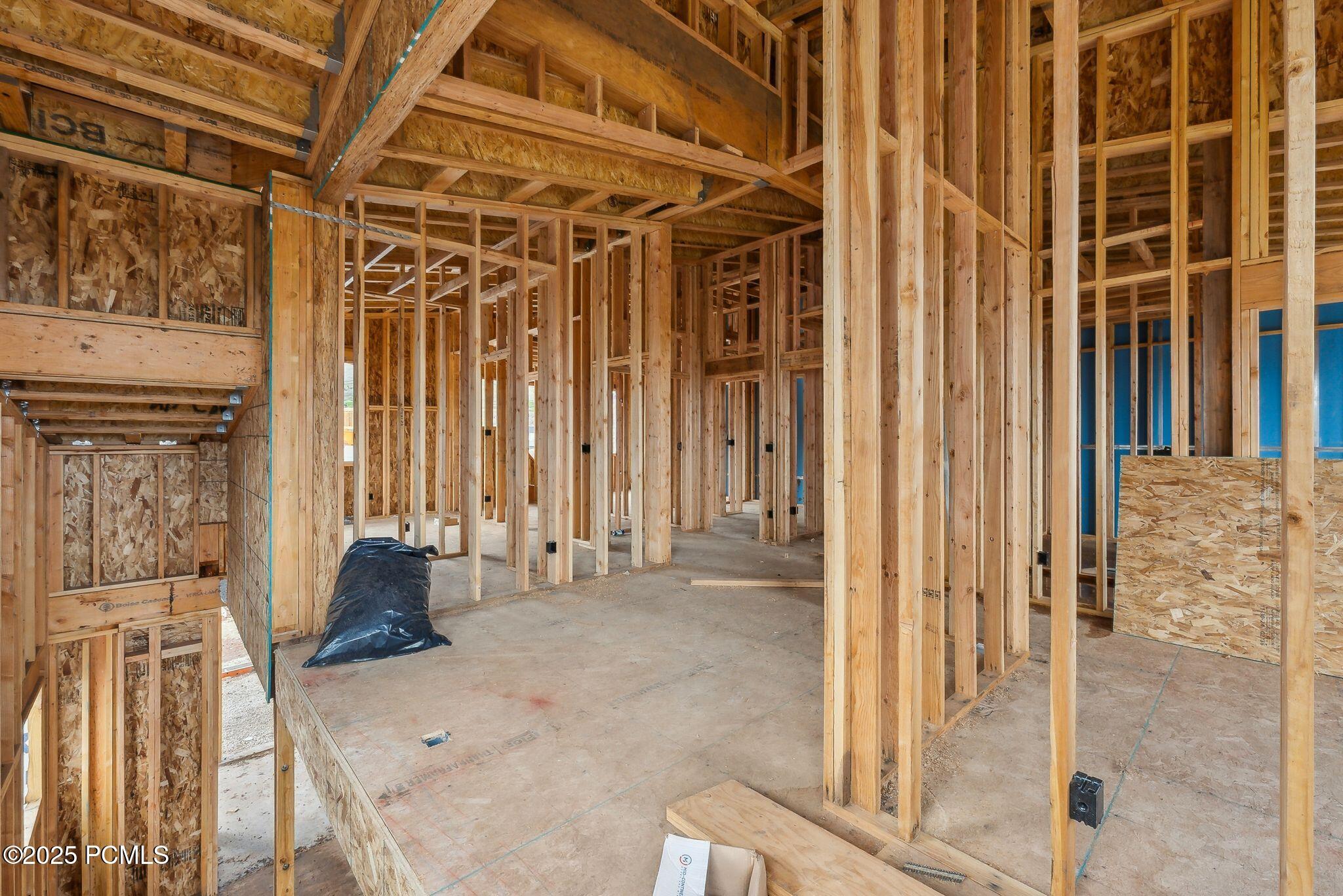 Mayflower Mountain, Utah 84032, United States, 4 Bedrooms Bedrooms, ,5 BathroomsBathrooms,Residential,Pending,58364