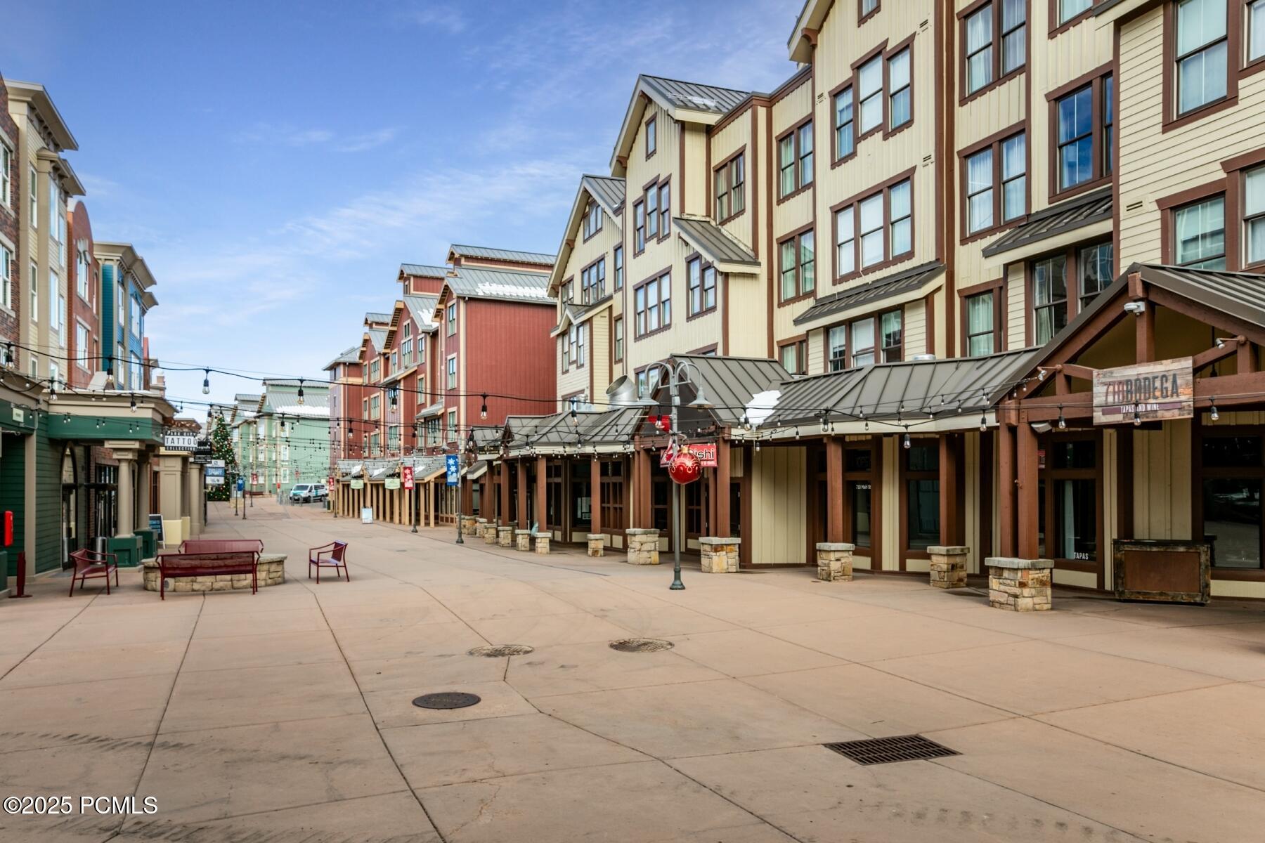 Park City, Utah 84060, United States, 1 Bedroom Bedrooms, ,2 BathroomsBathrooms,Residential,Active,20214