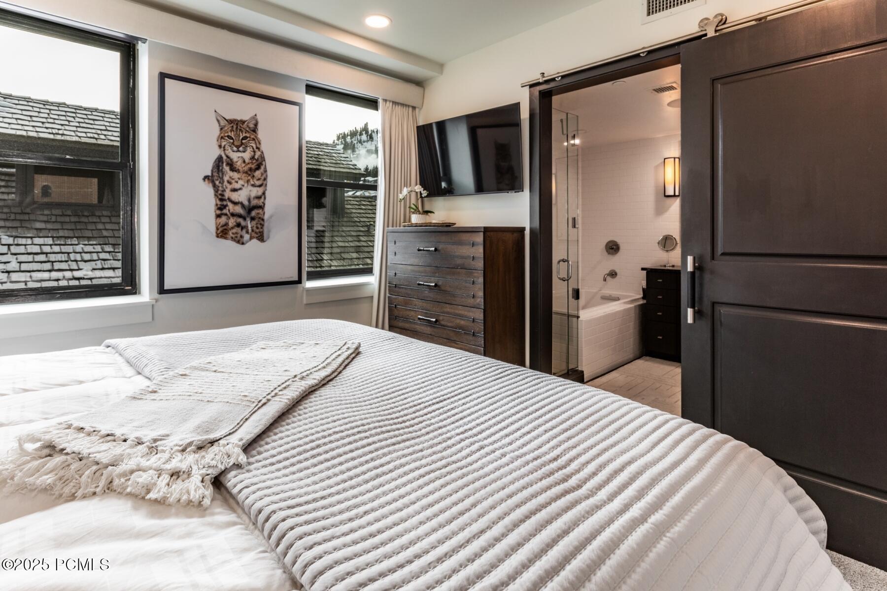 Park City, Utah 84060, United States, 1 Bedroom Bedrooms, ,2 BathroomsBathrooms,Residential,Active,20214