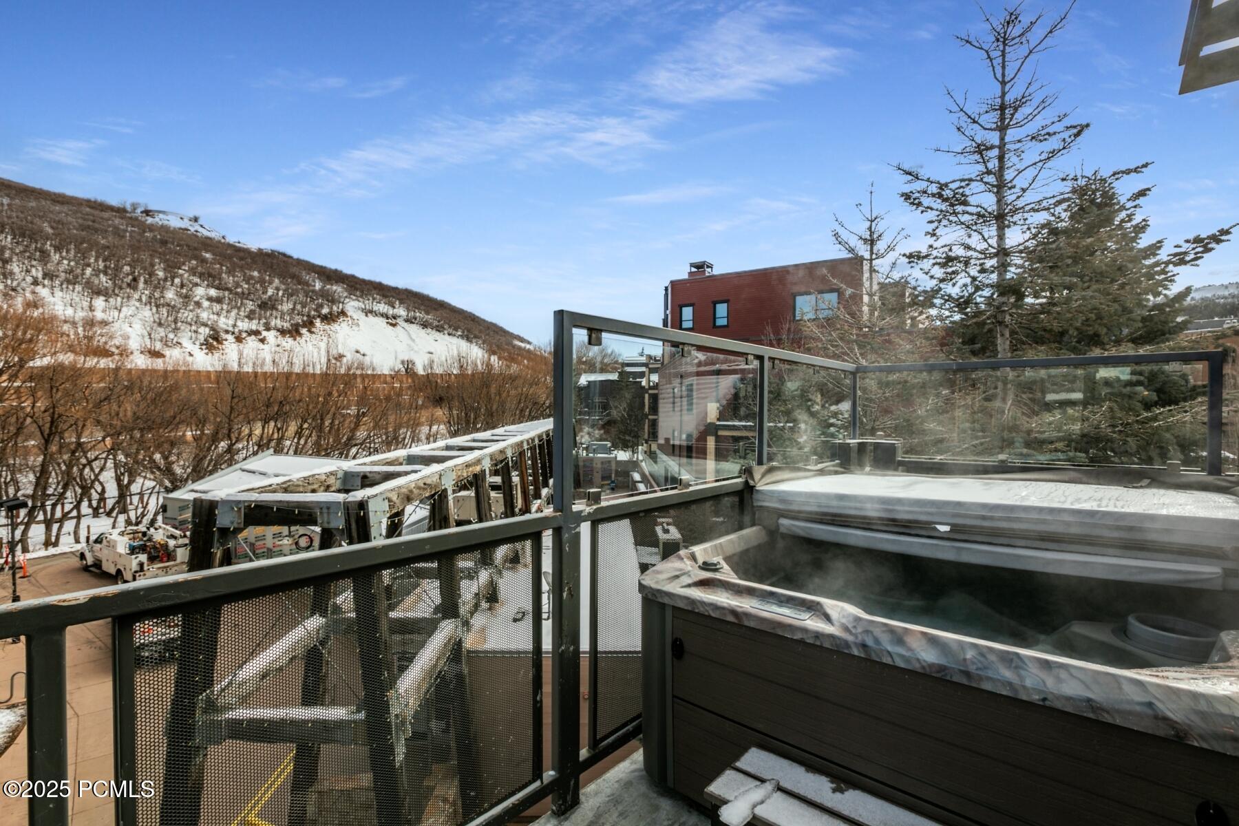 Park City, Utah 84060, United States, 1 Bedroom Bedrooms, ,2 BathroomsBathrooms,Residential,Active,20214