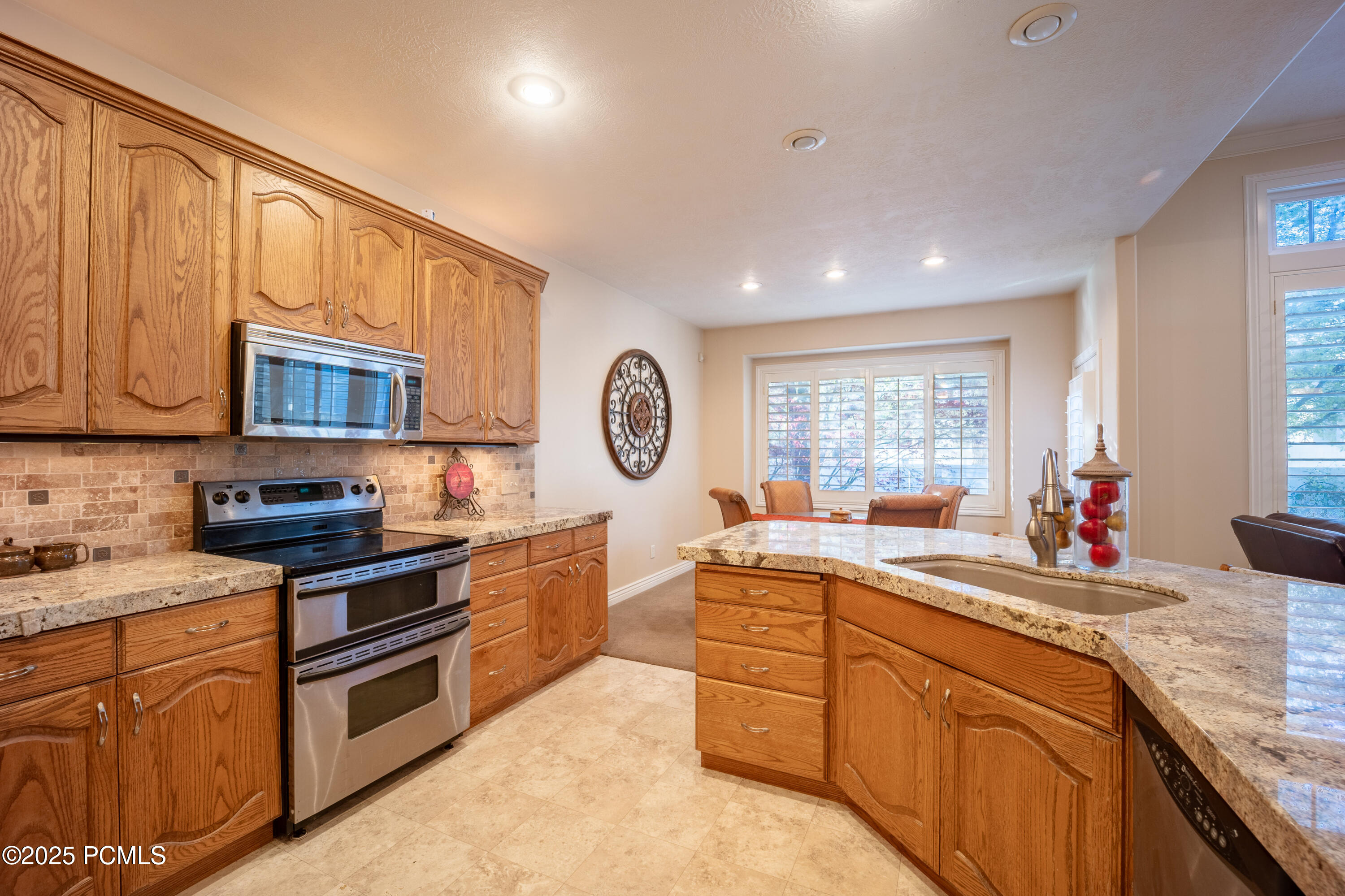 11855 Cottage Side Way, Draper, Utah image 11