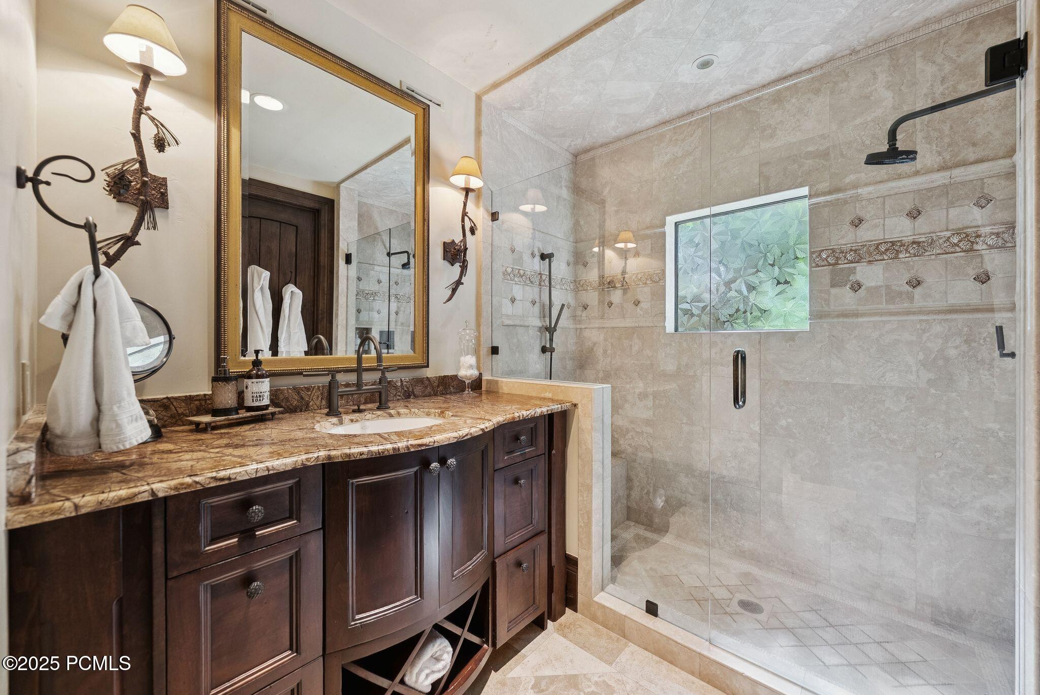 Park City, Utah 84060, United States, 8 Bedrooms Bedrooms, ,12 BathroomsBathrooms,Residential,Active,171517