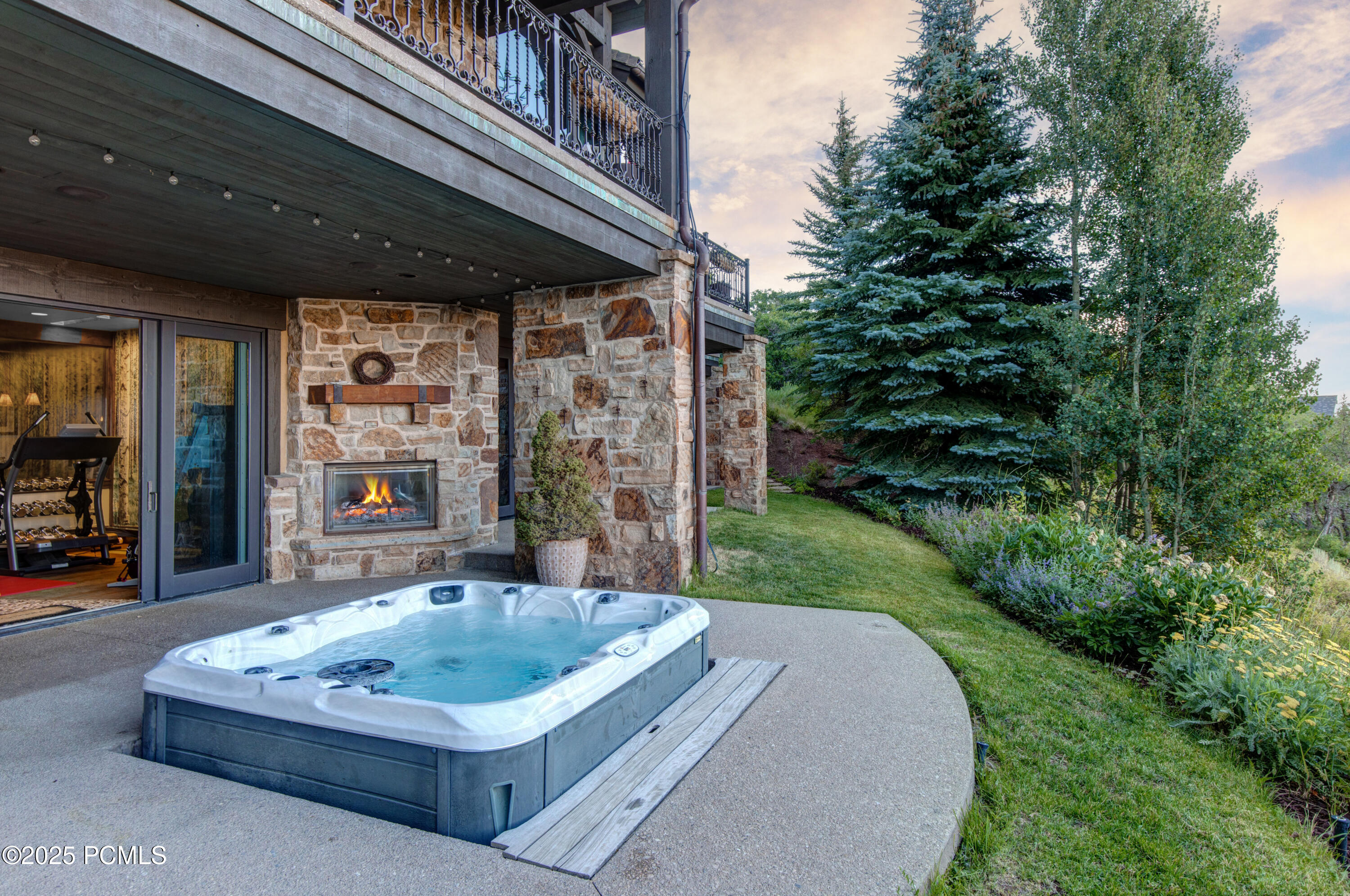Park City, Utah 84060, United States, 8 Bedrooms Bedrooms, ,12 BathroomsBathrooms,Residential,Active,171517