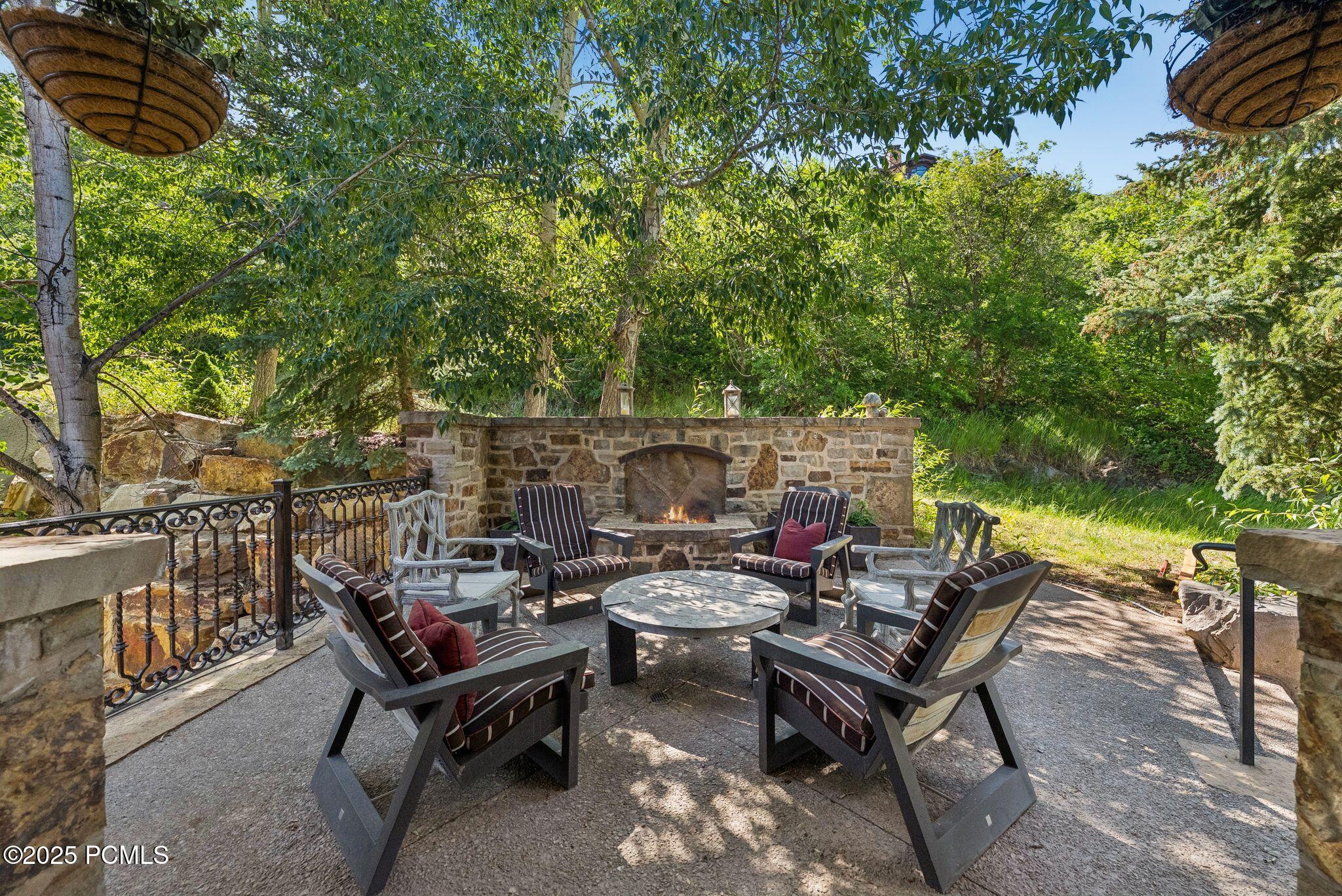 Park City, Utah 84060, United States, 8 Bedrooms Bedrooms, ,12 BathroomsBathrooms,Residential,Active,171517