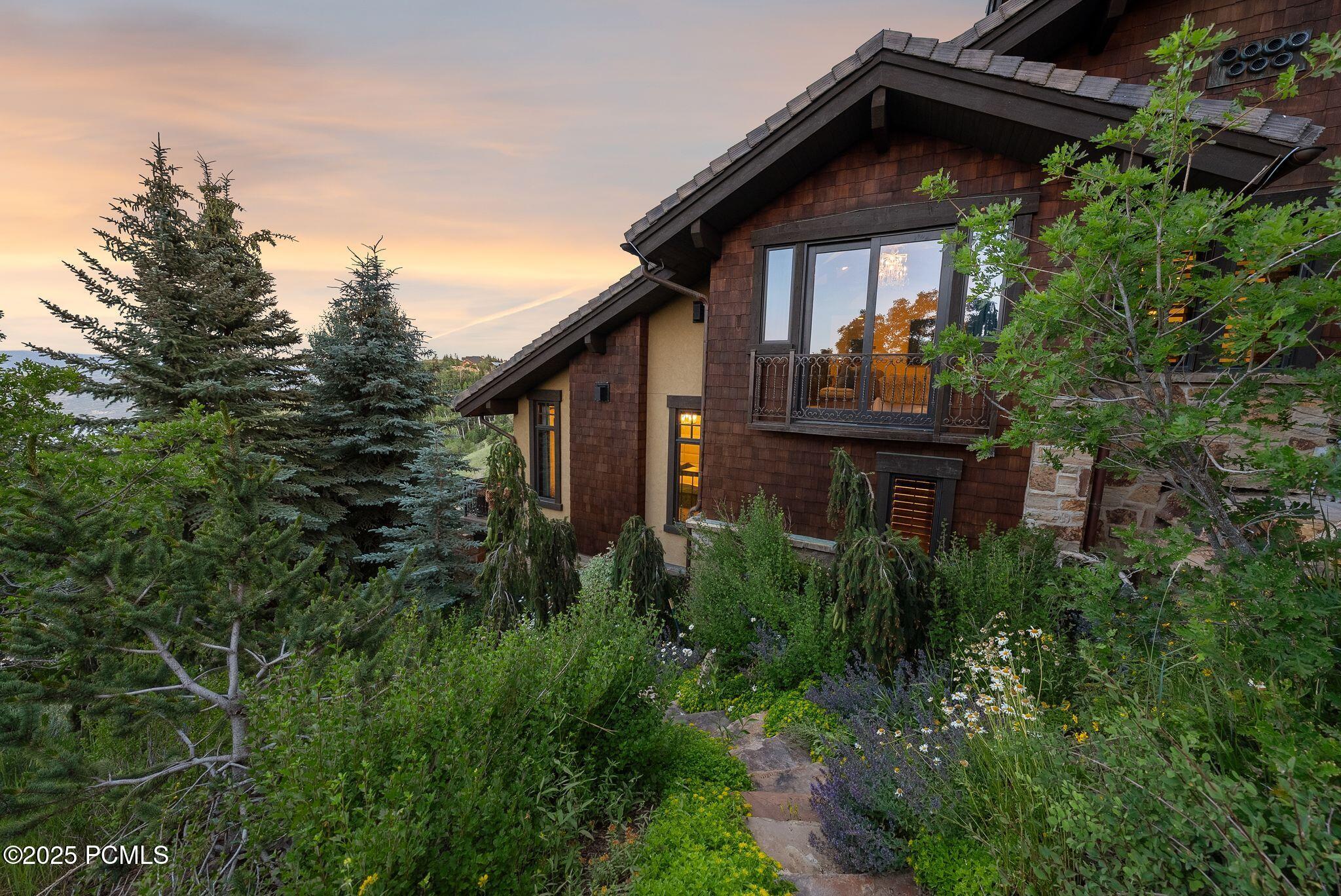 Park City, Utah 84060, United States, 8 Bedrooms Bedrooms, ,12 BathroomsBathrooms,Residential,Active,171517