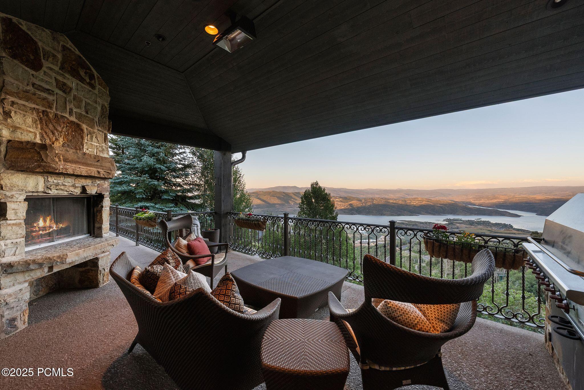 Park City, Utah 84060, United States, 8 Bedrooms Bedrooms, ,12 BathroomsBathrooms,Residential,Active,171517