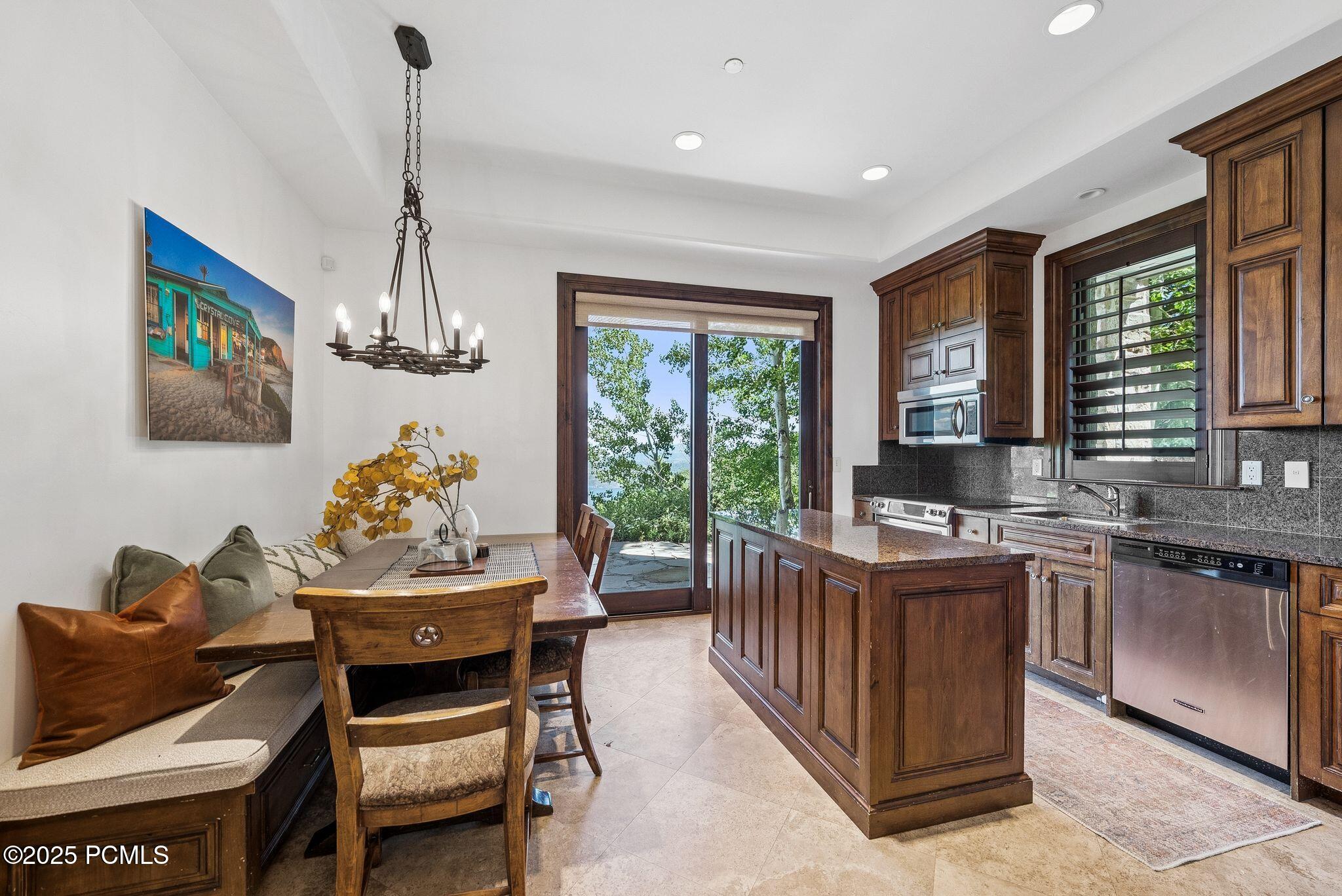 Park City, Utah 84060, United States, 8 Bedrooms Bedrooms, ,12 BathroomsBathrooms,Residential,Active,171517