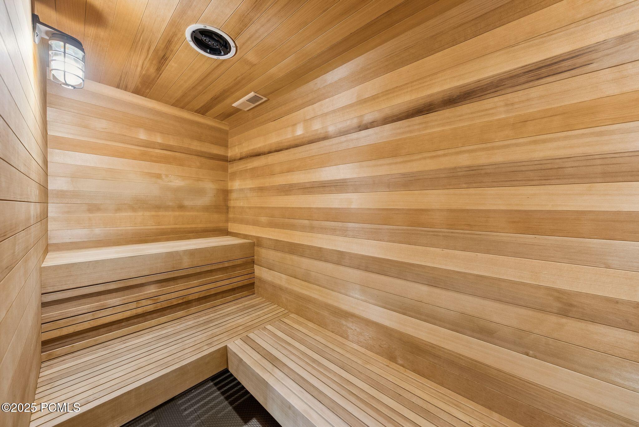 Park City, Utah 84060, United States, 8 Bedrooms Bedrooms, ,12 BathroomsBathrooms,Residential,Active,171517