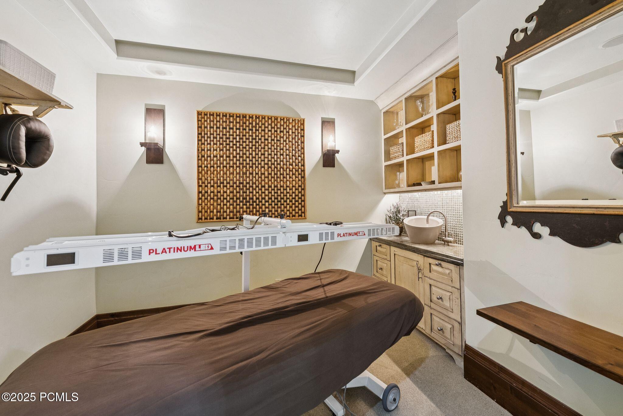 Park City, Utah 84060, United States, 8 Bedrooms Bedrooms, ,12 BathroomsBathrooms,Residential,Active,171517