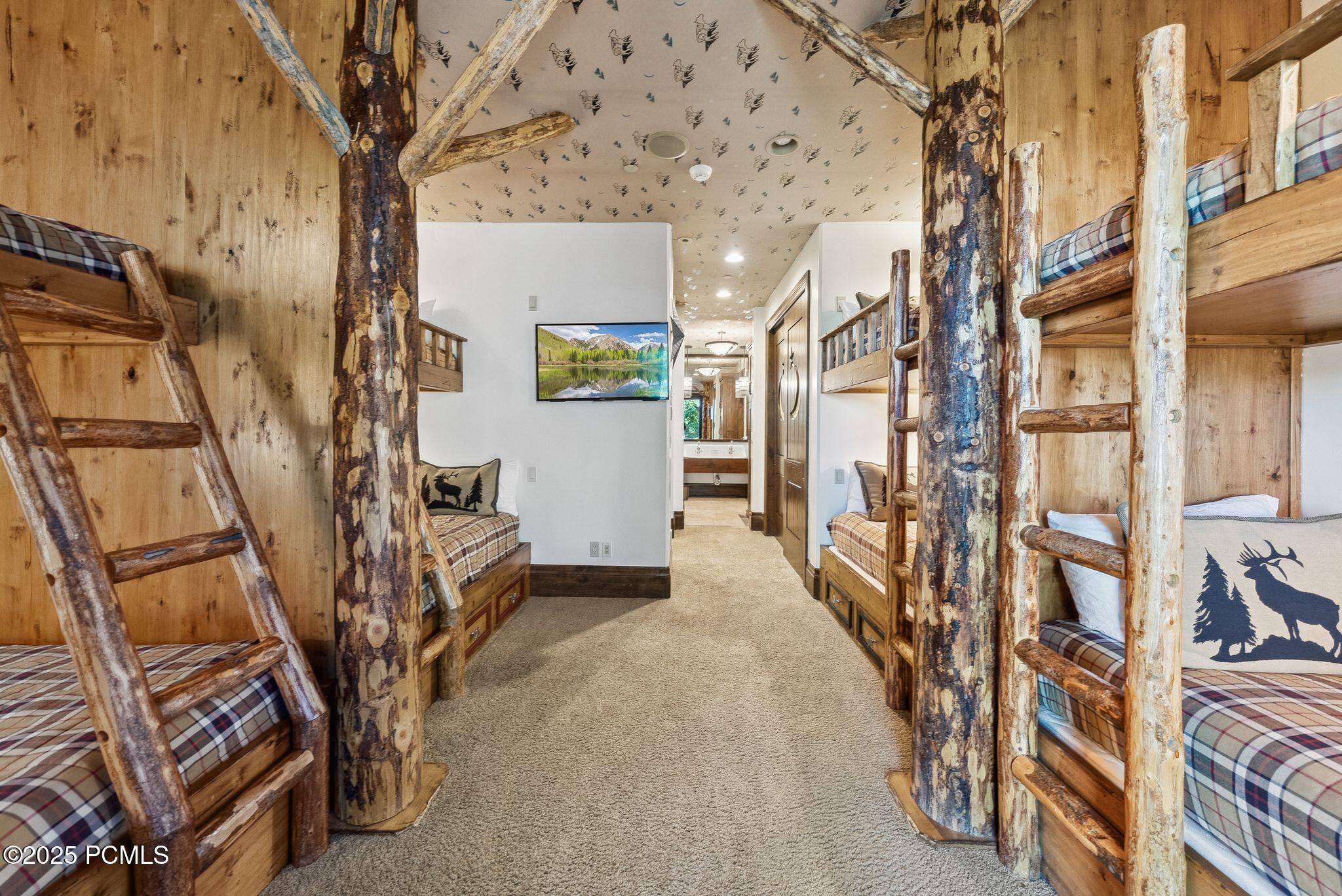 Park City, Utah 84060, United States, 8 Bedrooms Bedrooms, ,12 BathroomsBathrooms,Residential,Active,171517