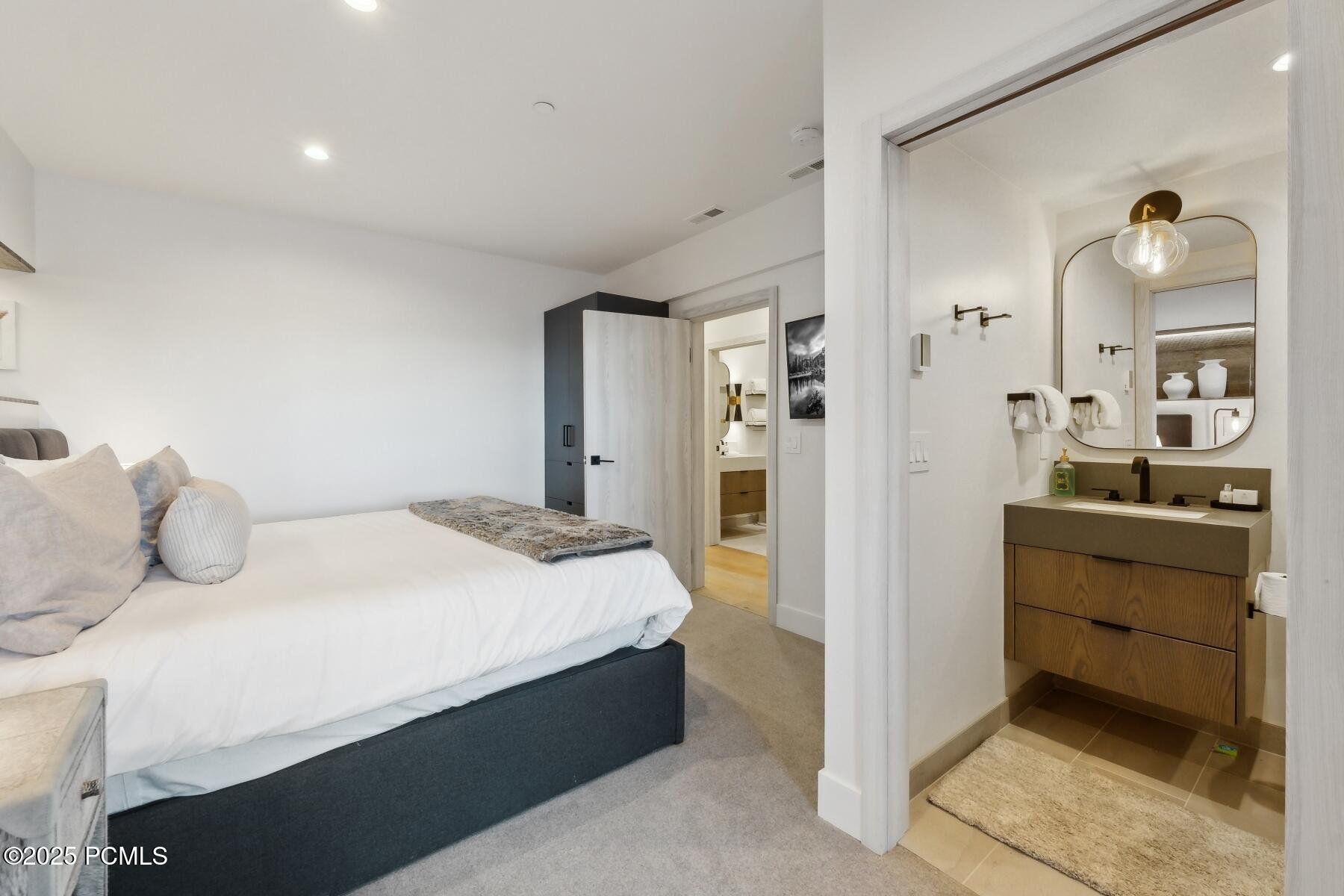 Park City, Utah 84060, United States, 6 Bedrooms Bedrooms, ,7 BathroomsBathrooms,Residential,Active,145398