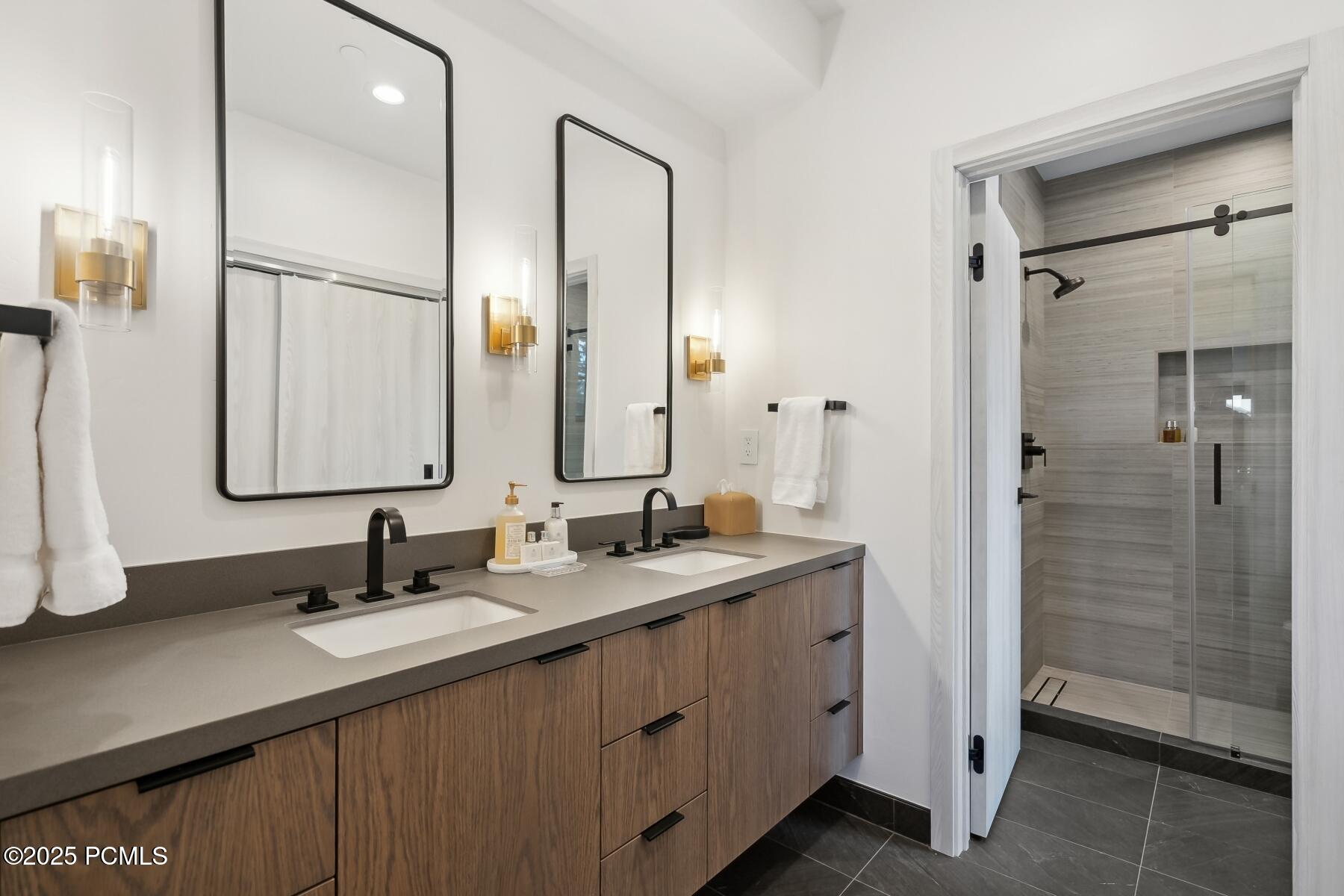 Park City, Utah 84060, United States, 6 Bedrooms Bedrooms, ,7 BathroomsBathrooms,Residential,Active,145398