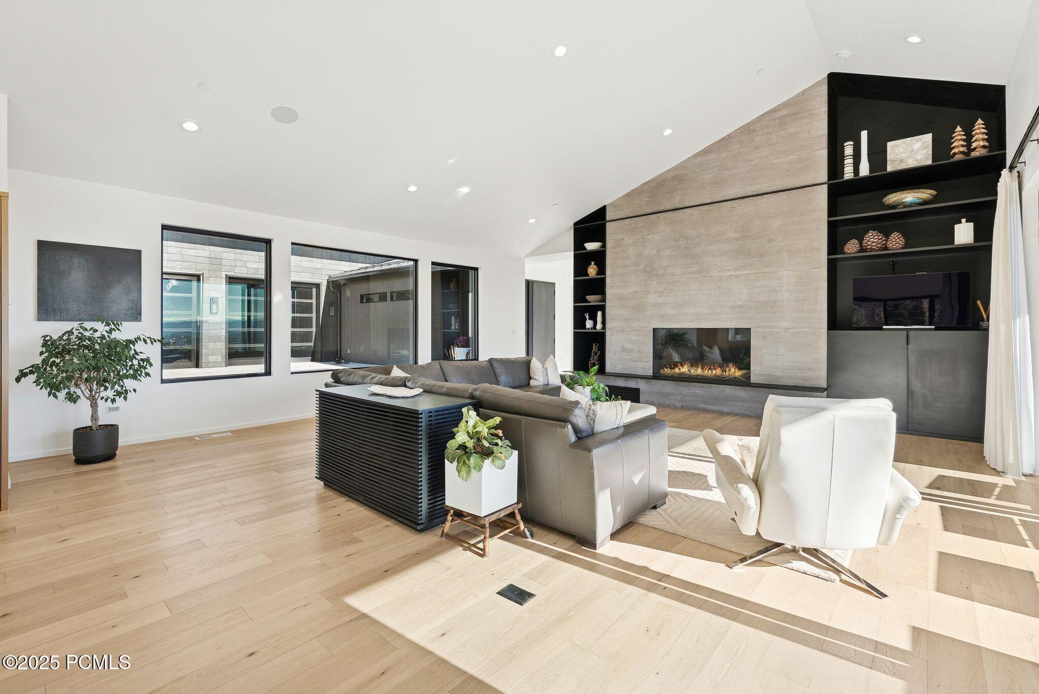 Park City, Utah 84098, United States, 5 Bedrooms Bedrooms, ,6 BathroomsBathrooms,Residential,Active,218568