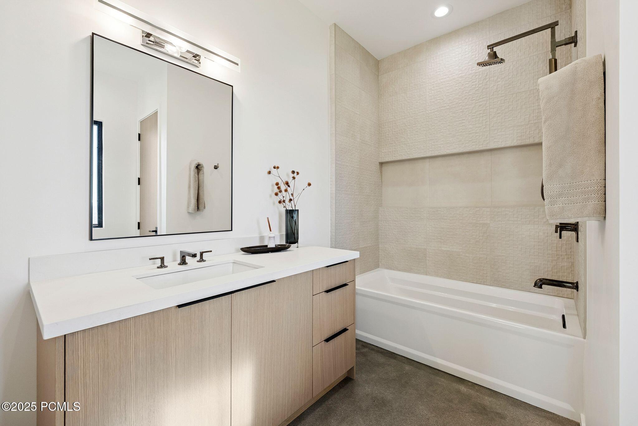 Park City, Utah 84098, United States, 5 Bedrooms Bedrooms, ,6 BathroomsBathrooms,Residential,Active,218568