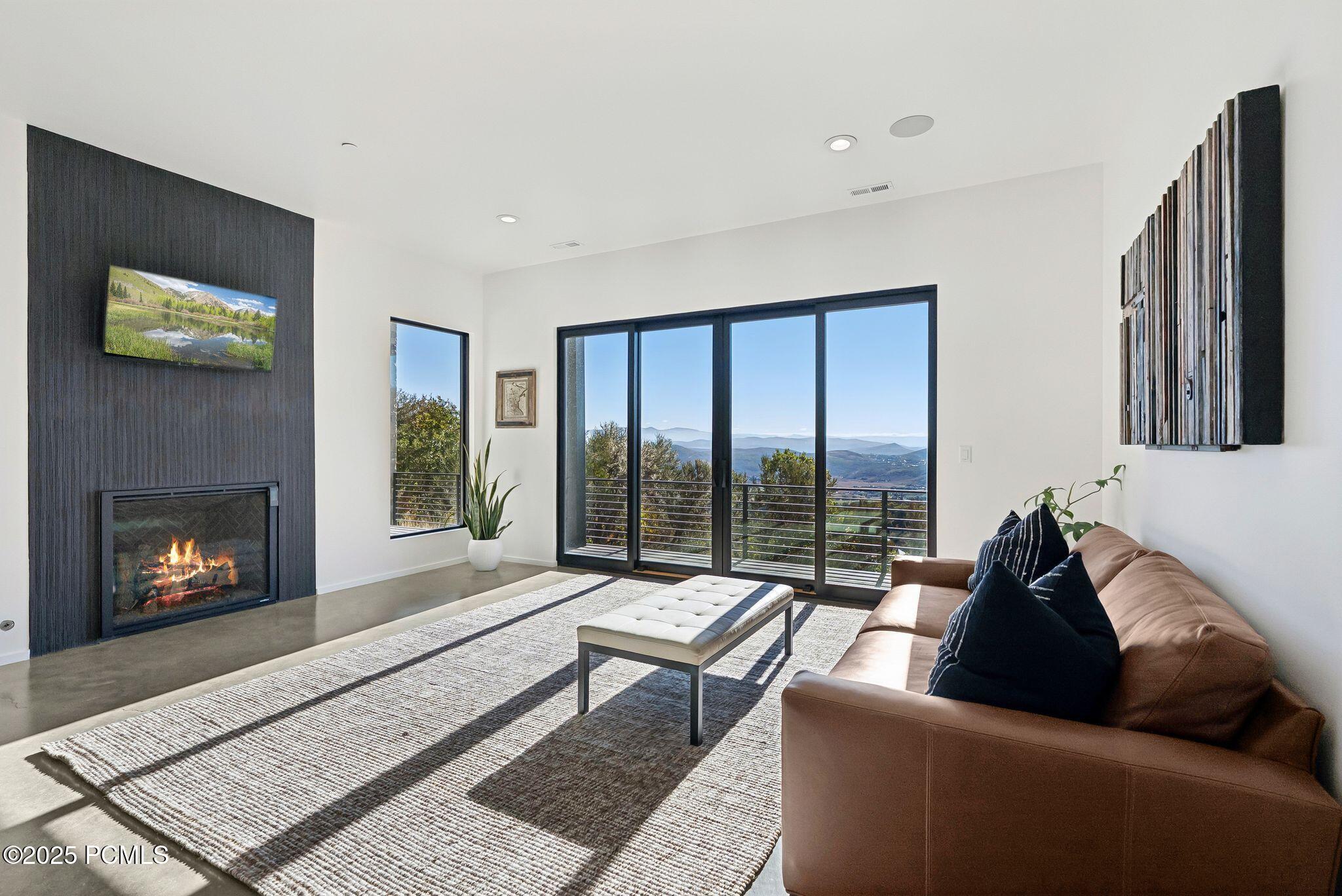 Park City, Utah 84098, United States, 5 Bedrooms Bedrooms, ,6 BathroomsBathrooms,Residential,Active,218568