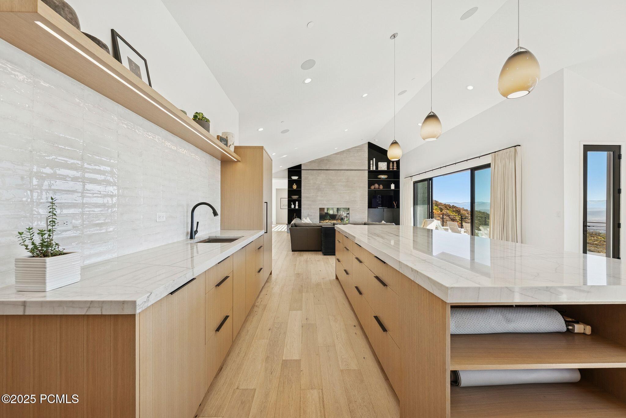 Park City, Utah 84098, United States, 5 Bedrooms Bedrooms, ,6 BathroomsBathrooms,Residential,Active,218568