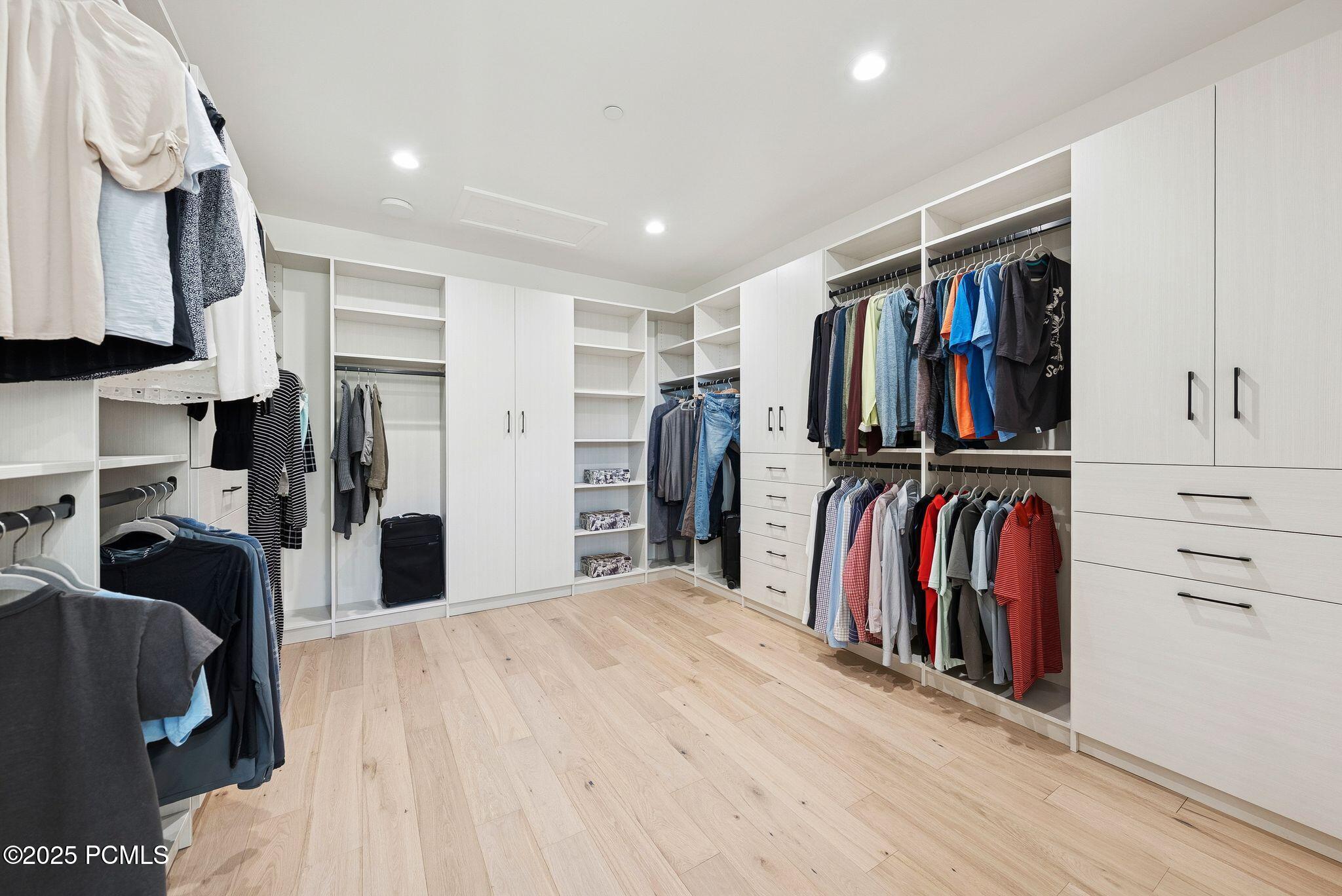 Park City, Utah 84098, United States, 5 Bedrooms Bedrooms, ,6 BathroomsBathrooms,Residential,Active,218568