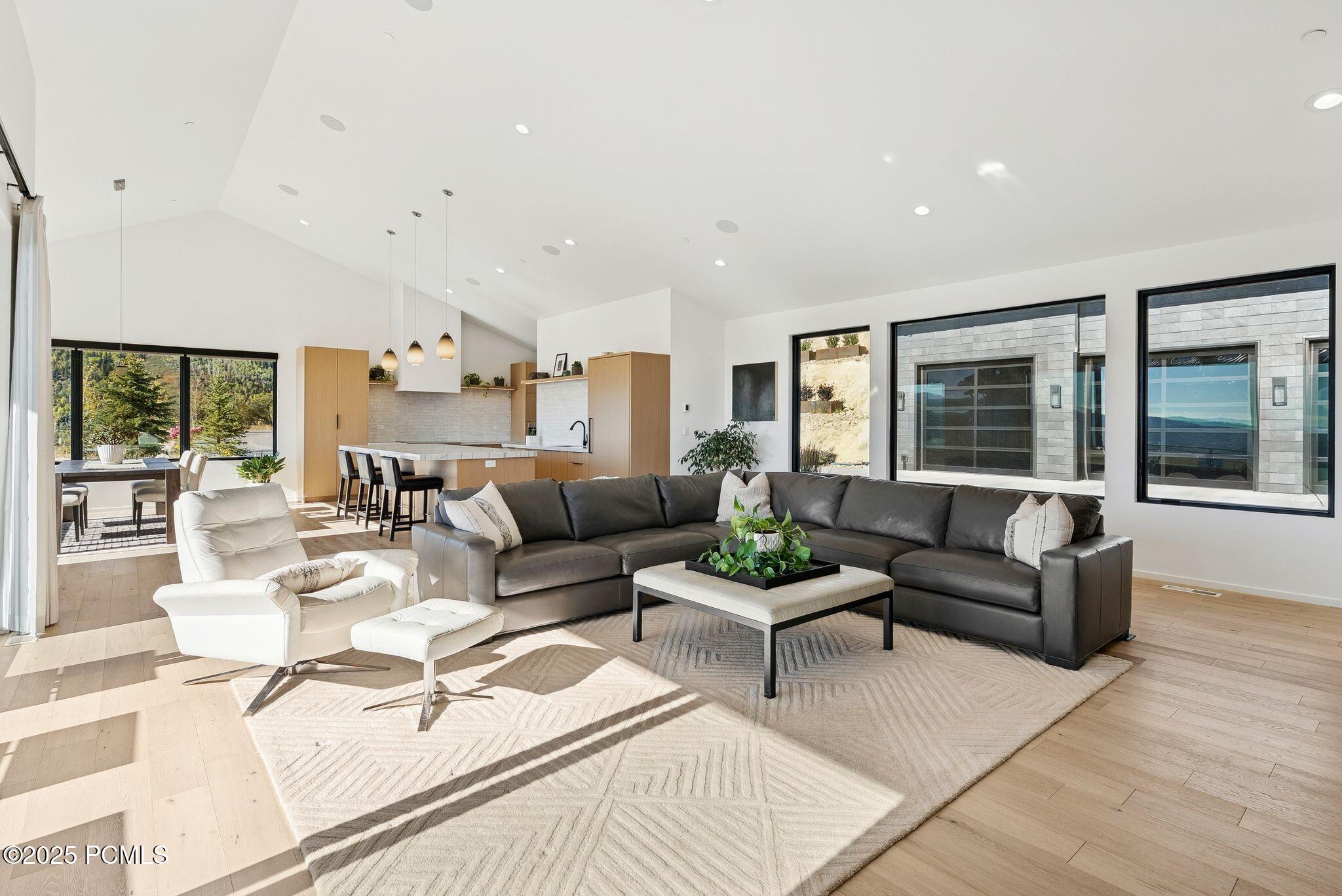 Park City, Utah 84098, United States, 5 Bedrooms Bedrooms, ,6 BathroomsBathrooms,Residential,Active,218568