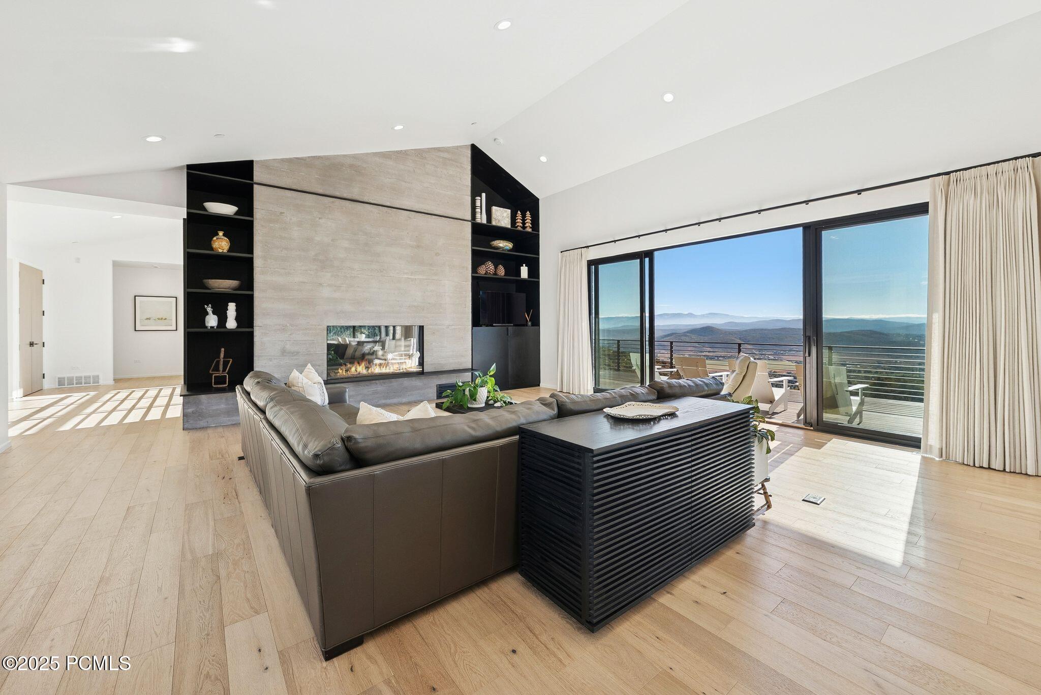 Park City, Utah 84098, United States, 5 Bedrooms Bedrooms, ,6 BathroomsBathrooms,Residential,Active,218568