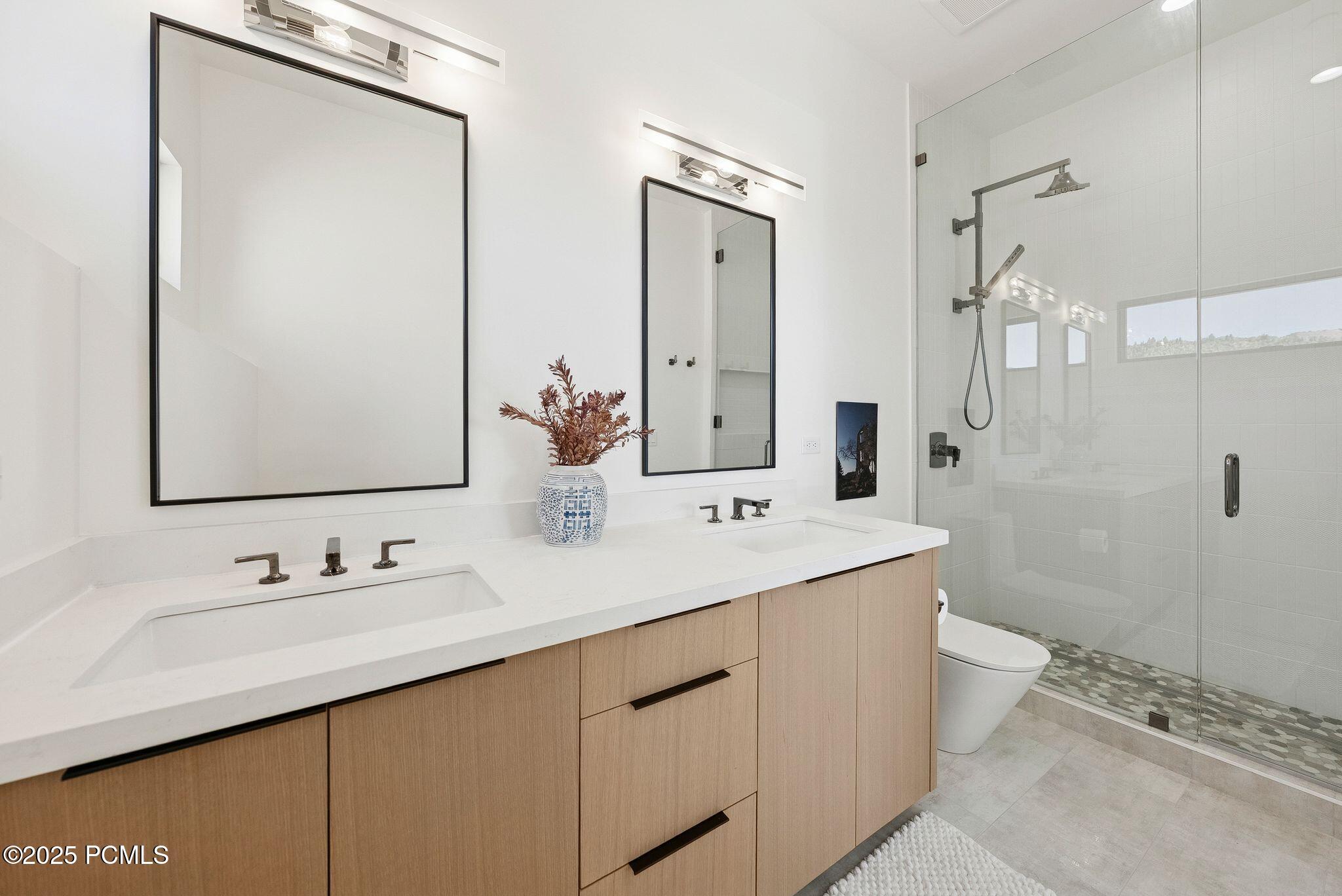 Park City, Utah 84098, United States, 5 Bedrooms Bedrooms, ,6 BathroomsBathrooms,Residential,Active,218568