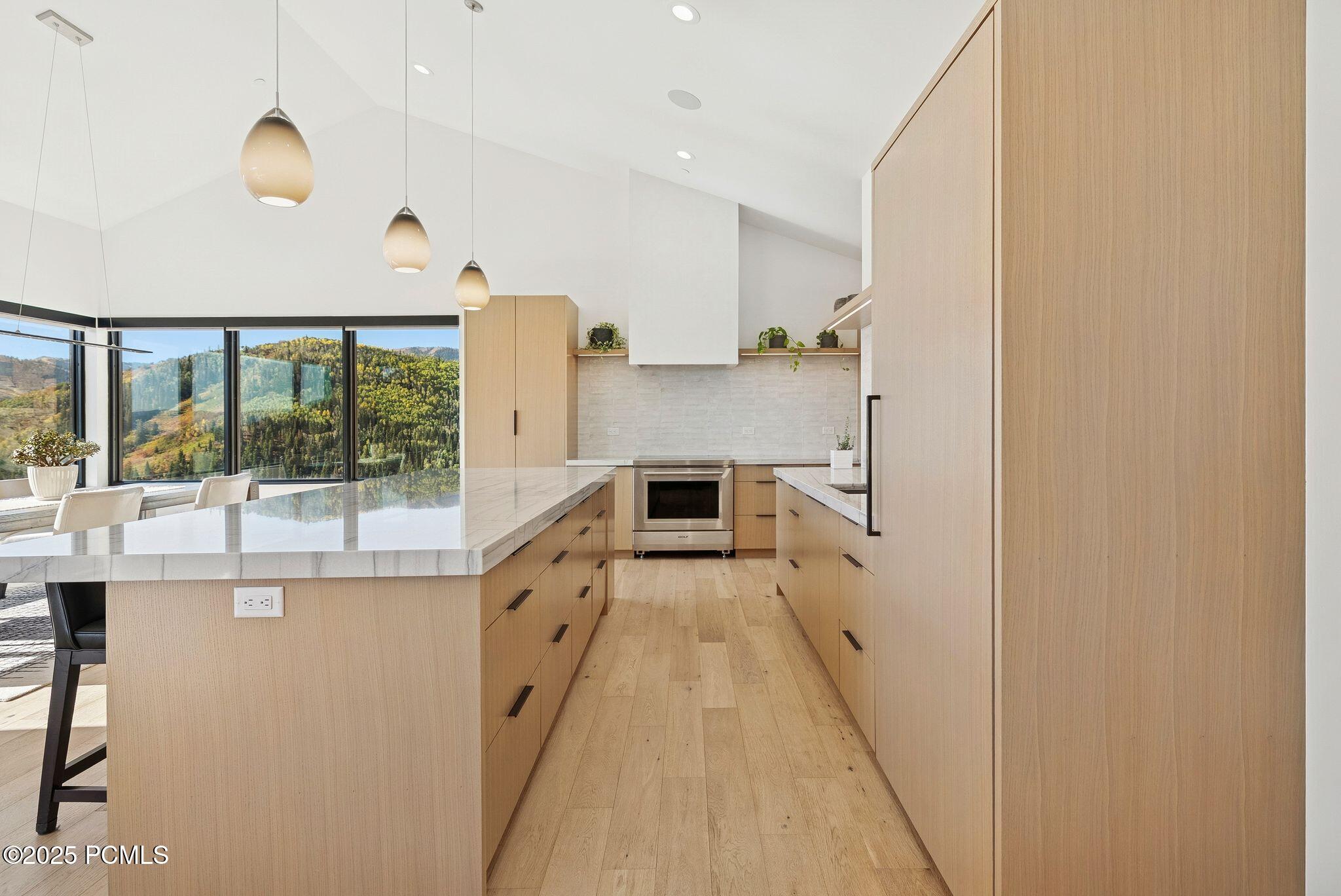 Park City, Utah 84098, United States, 5 Bedrooms Bedrooms, ,6 BathroomsBathrooms,Residential,Active,218568