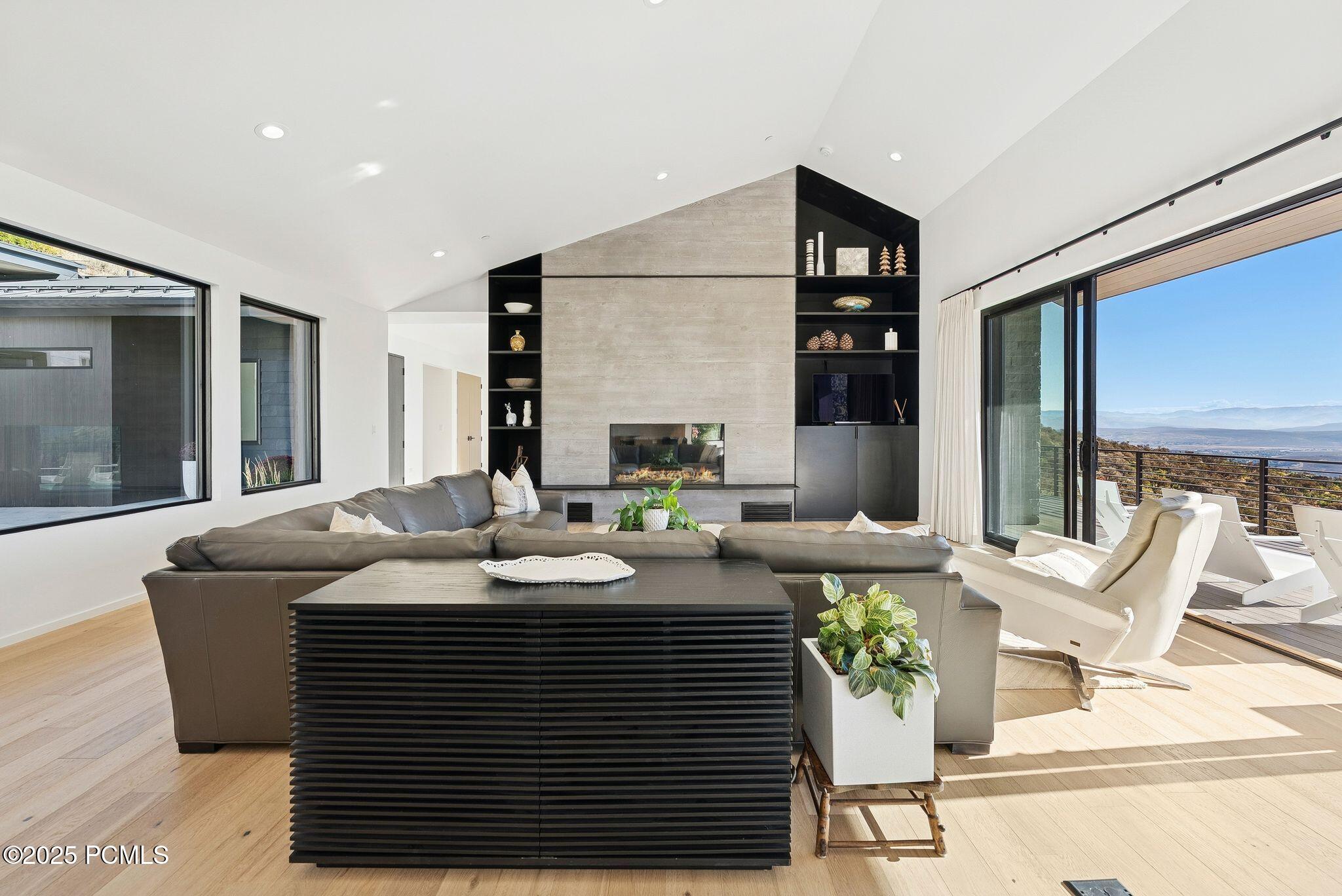 Park City, Utah 84098, United States, 5 Bedrooms Bedrooms, ,6 BathroomsBathrooms,Residential,Active,218568