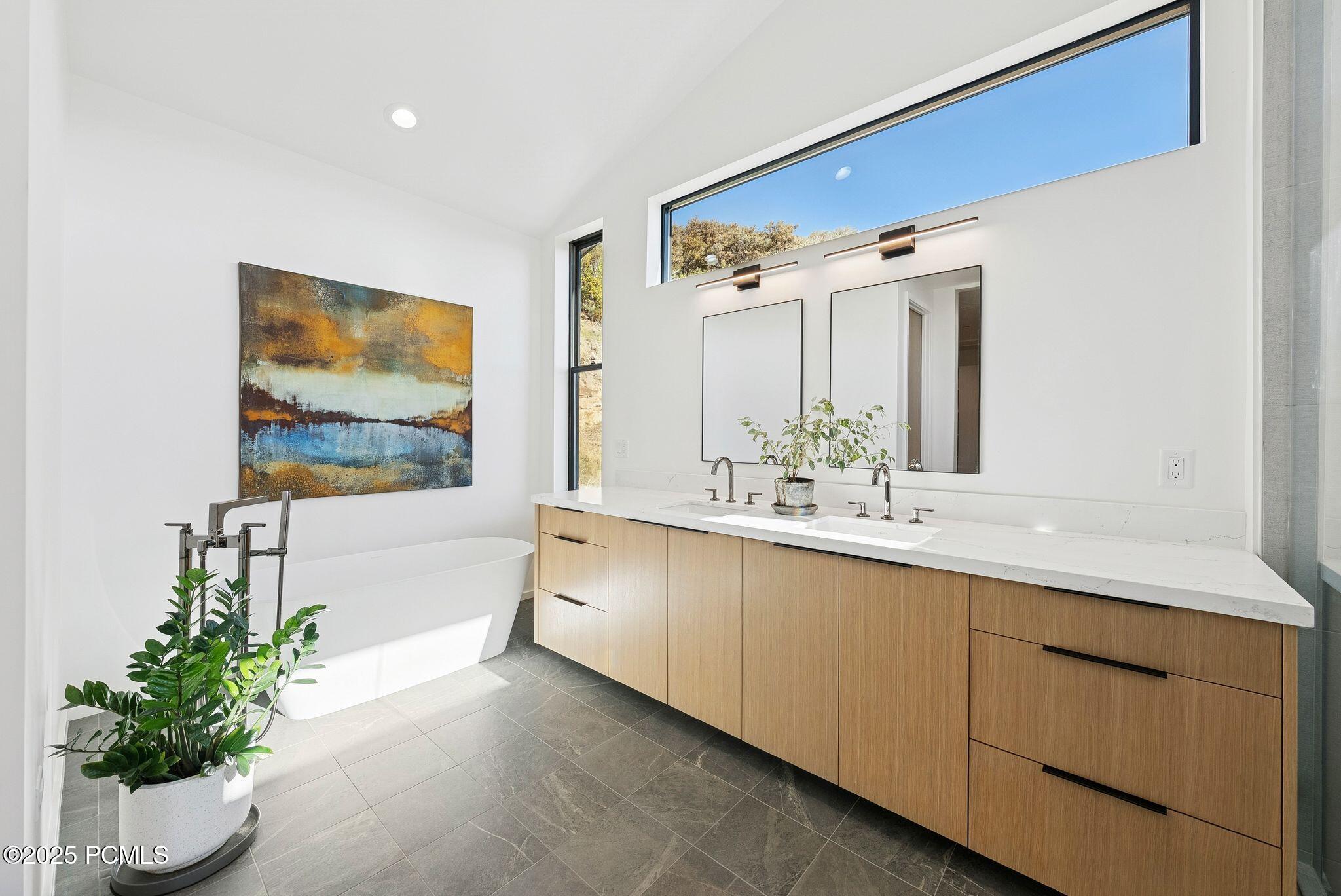 Park City, Utah 84098, United States, 5 Bedrooms Bedrooms, ,6 BathroomsBathrooms,Residential,Active,218568