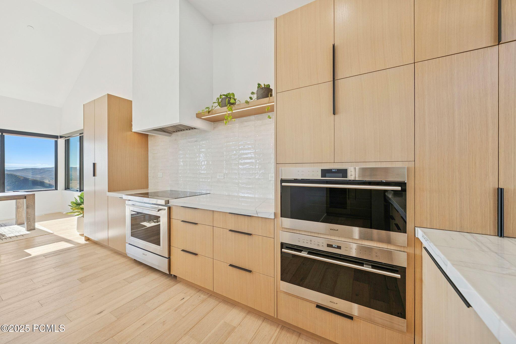 Park City, Utah 84098, United States, 5 Bedrooms Bedrooms, ,6 BathroomsBathrooms,Residential,Active,218568