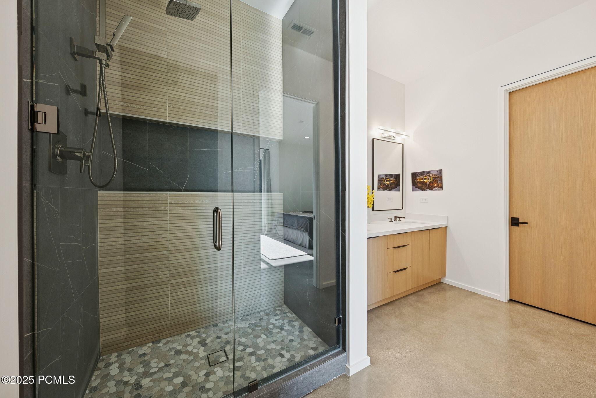 Park City, Utah 84098, United States, 5 Bedrooms Bedrooms, ,6 BathroomsBathrooms,Residential,Active,218568