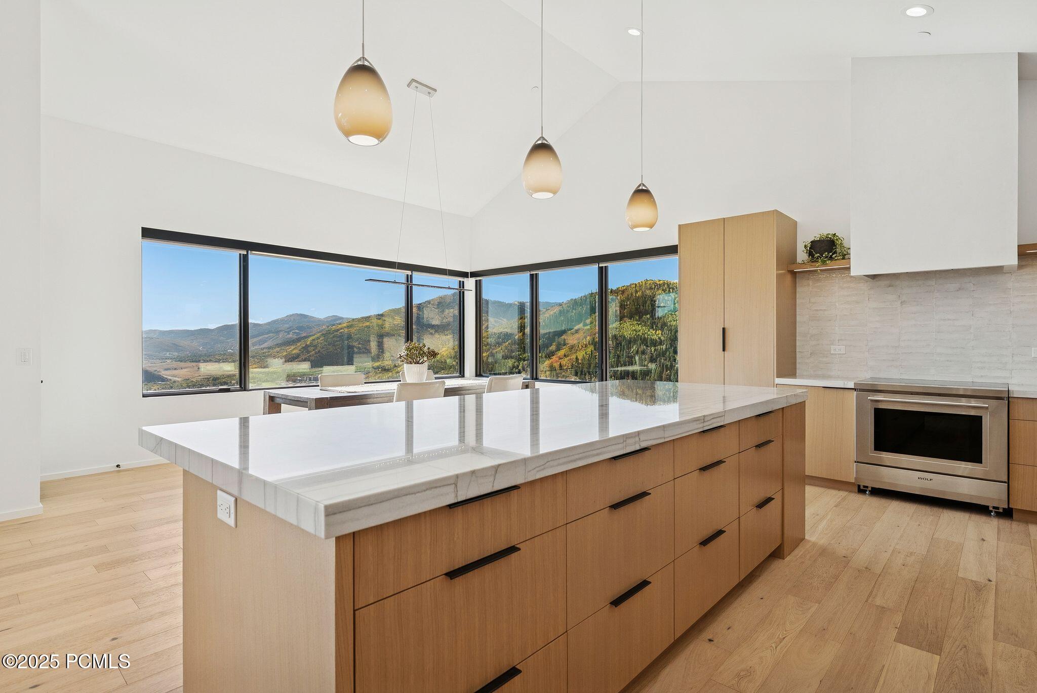 Park City, Utah 84098, United States, 5 Bedrooms Bedrooms, ,6 BathroomsBathrooms,Residential,Active,218568