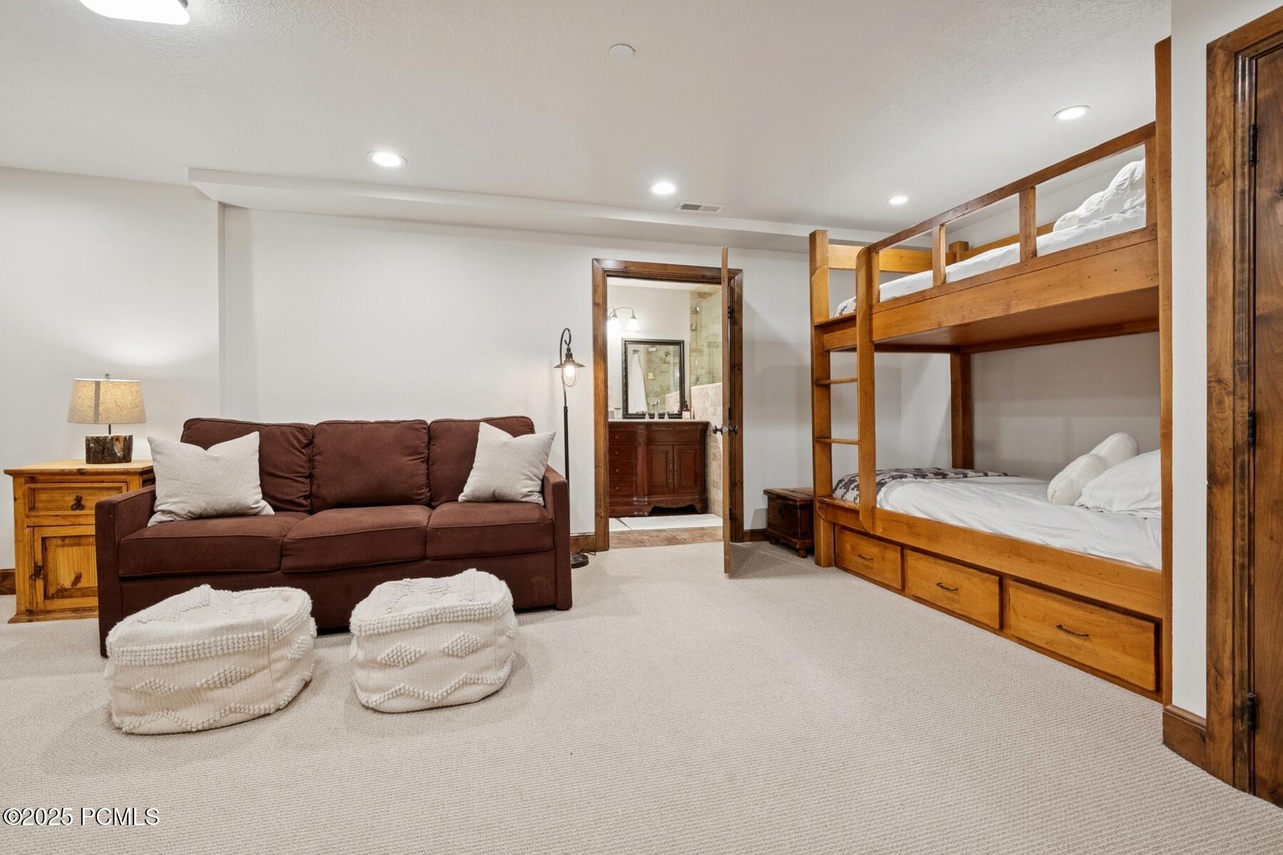 Park City, Utah 84060, United States, 3 Bedrooms Bedrooms, ,4 BathroomsBathrooms,Residential,Active,152875