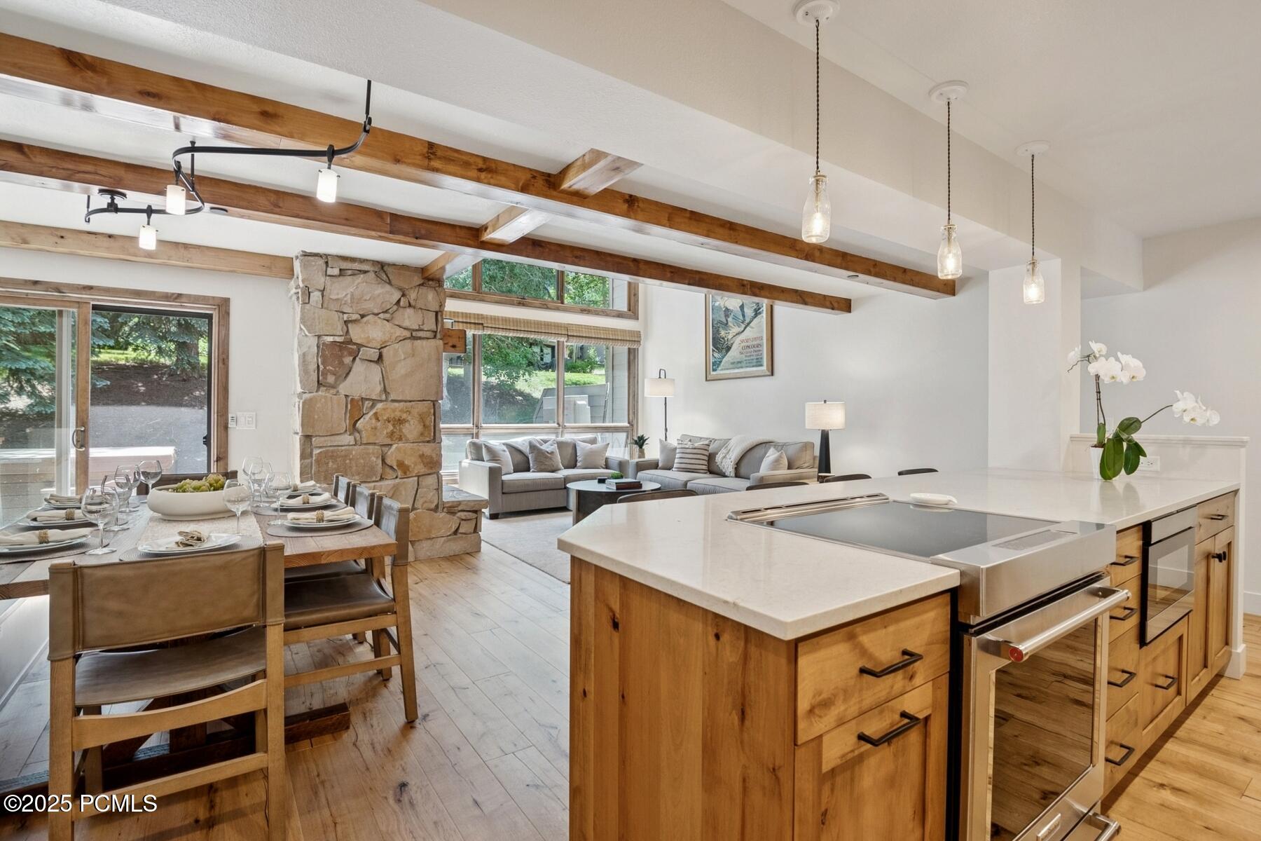 Park City, Utah 84060, United States, 3 Bedrooms Bedrooms, ,4 BathroomsBathrooms,Residential,Active,152875