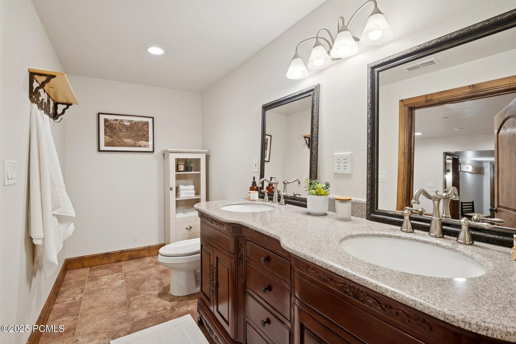 Park City, Utah 84060, United States, 3 Bedrooms Bedrooms, ,4 BathroomsBathrooms,Residential,Active,152875