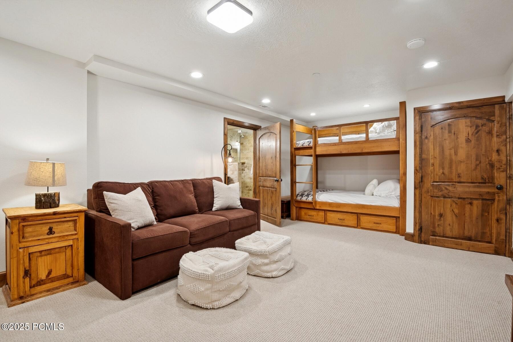 Park City, Utah 84060, United States, 3 Bedrooms Bedrooms, ,4 BathroomsBathrooms,Residential,Active,152875