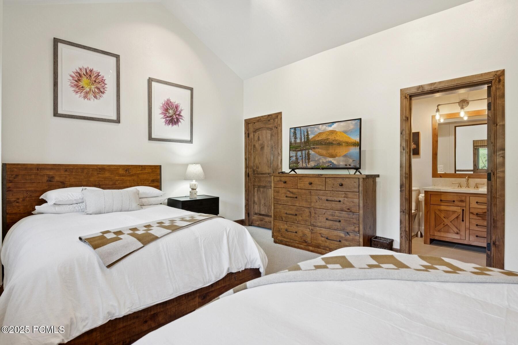 Park City, Utah 84060, United States, 3 Bedrooms Bedrooms, ,4 BathroomsBathrooms,Residential,Active,152875