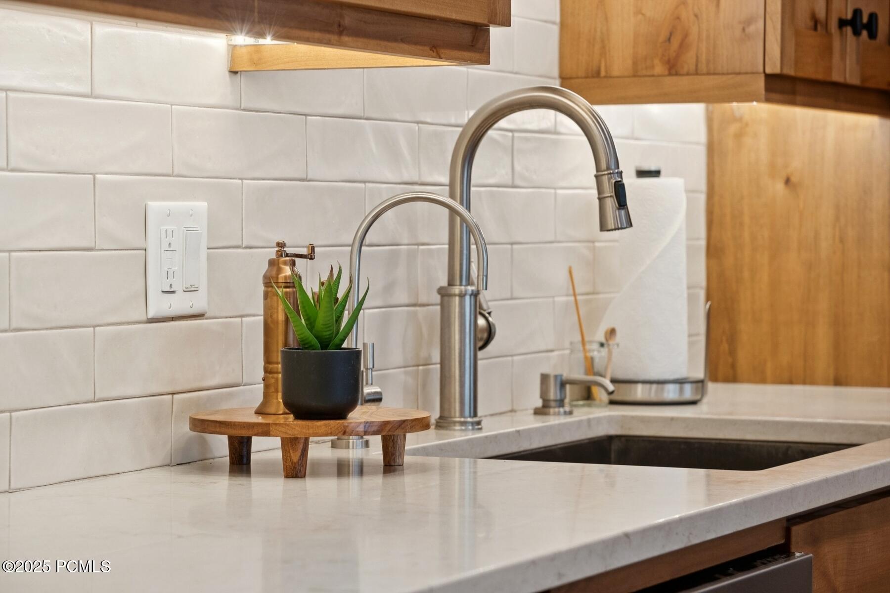 Park City, Utah 84060, United States, 3 Bedrooms Bedrooms, ,4 BathroomsBathrooms,Residential,Active,152875