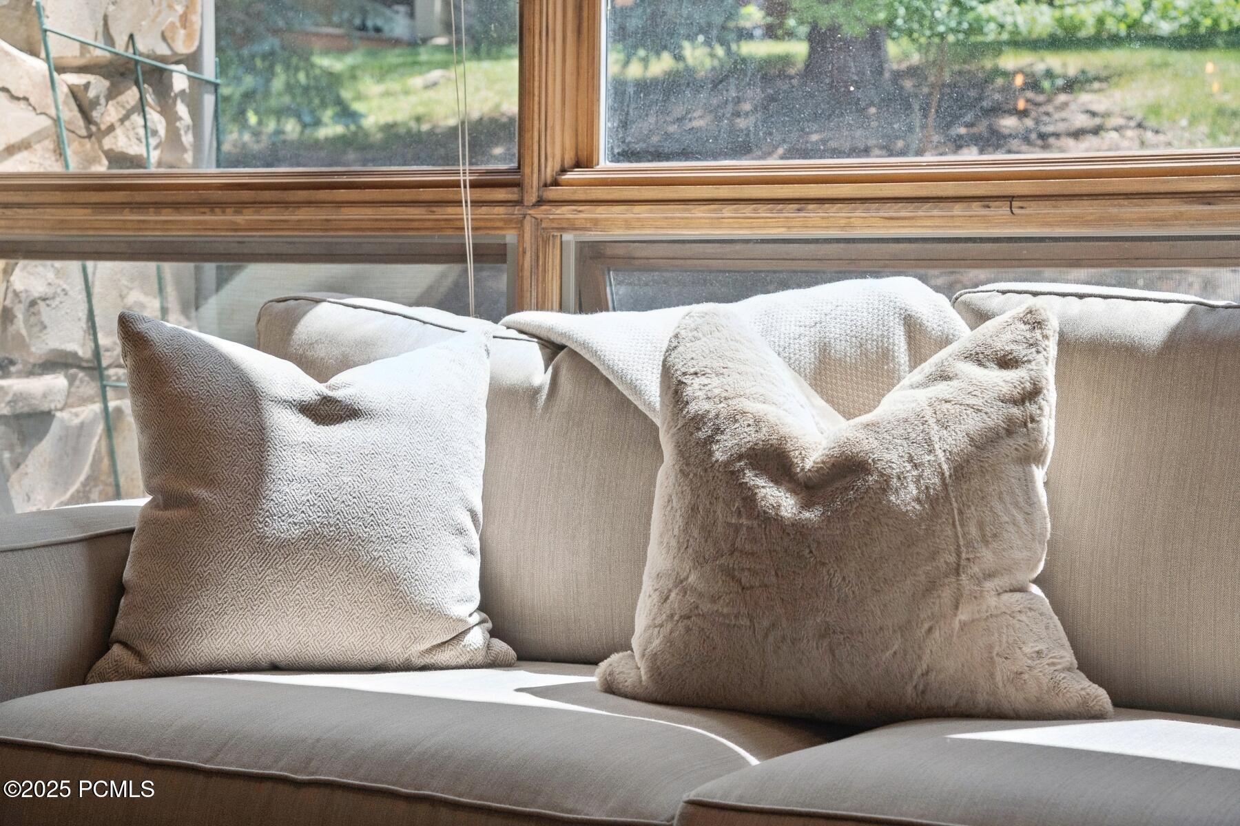 Park City, Utah 84060, United States, 3 Bedrooms Bedrooms, ,4 BathroomsBathrooms,Residential,Active,152875