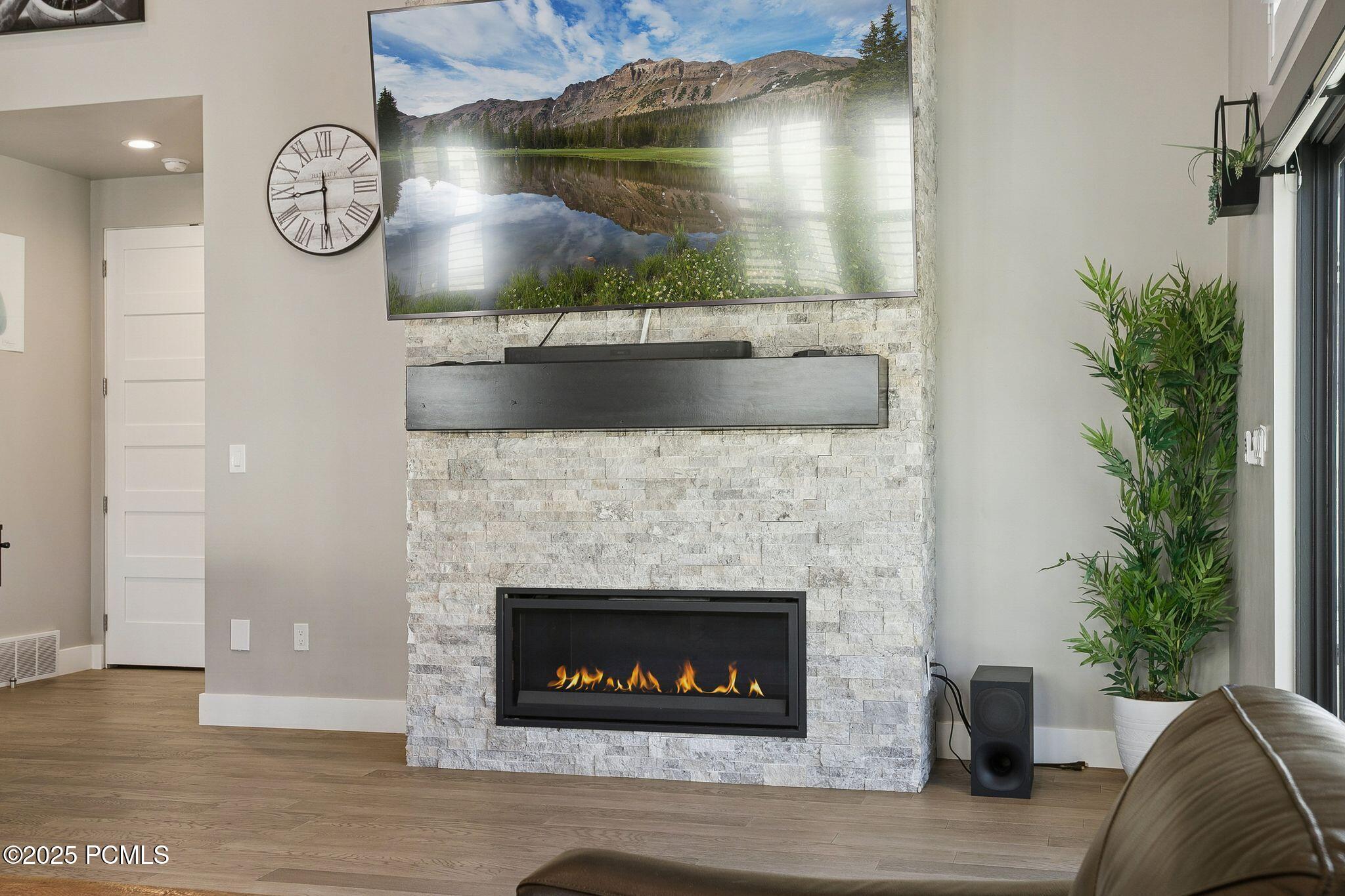 Heber City, Utah 84032, United States, 4 Bedrooms Bedrooms, ,4 BathroomsBathrooms,Residential,Active,236969