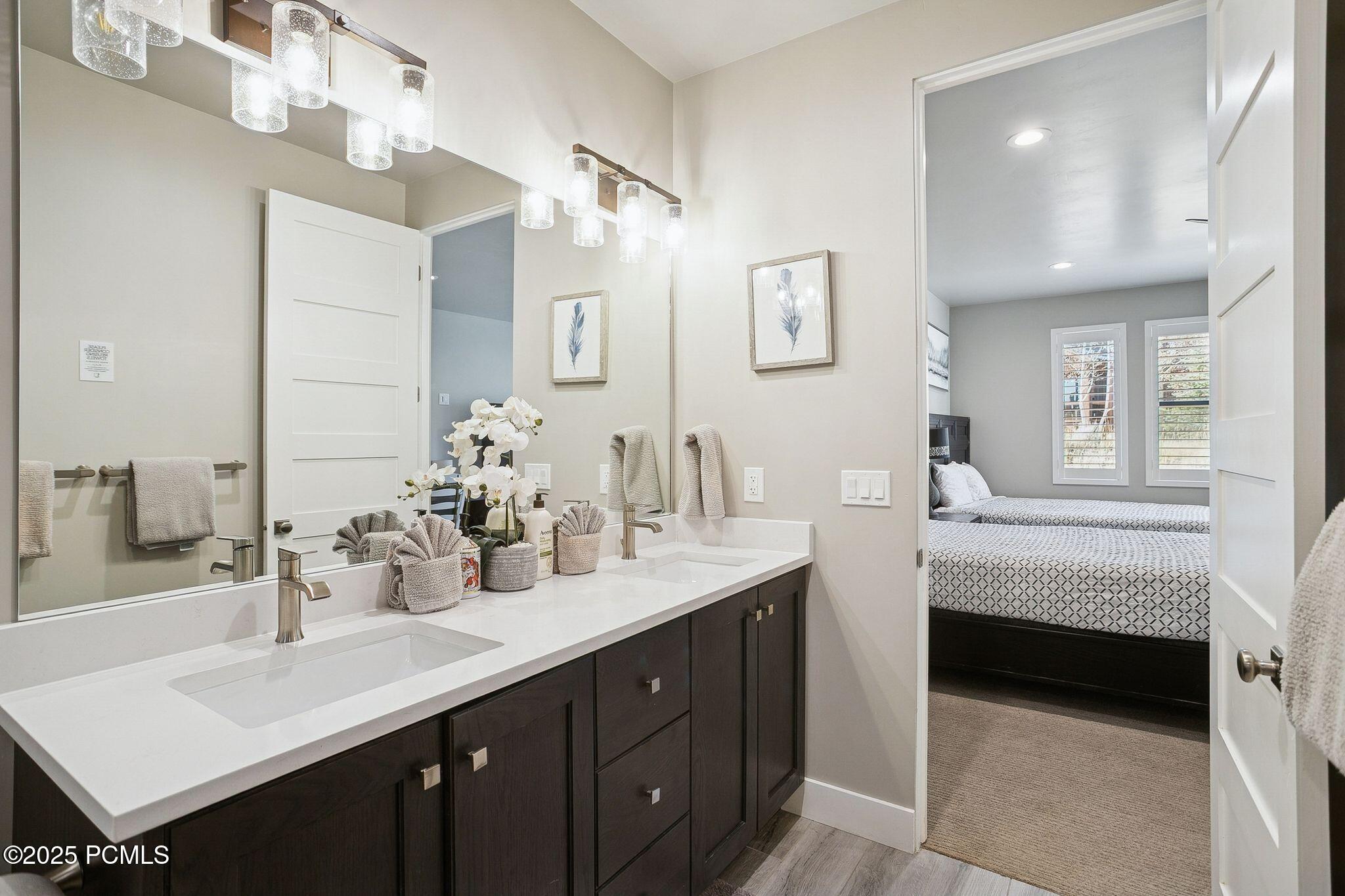 Heber City, Utah 84032, United States, 4 Bedrooms Bedrooms, ,4 BathroomsBathrooms,Residential,Active,236969