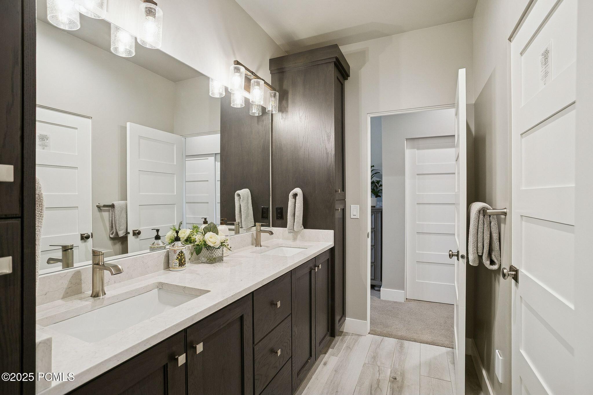 Heber City, Utah 84032, United States, 4 Bedrooms Bedrooms, ,4 BathroomsBathrooms,Residential,Active,236969